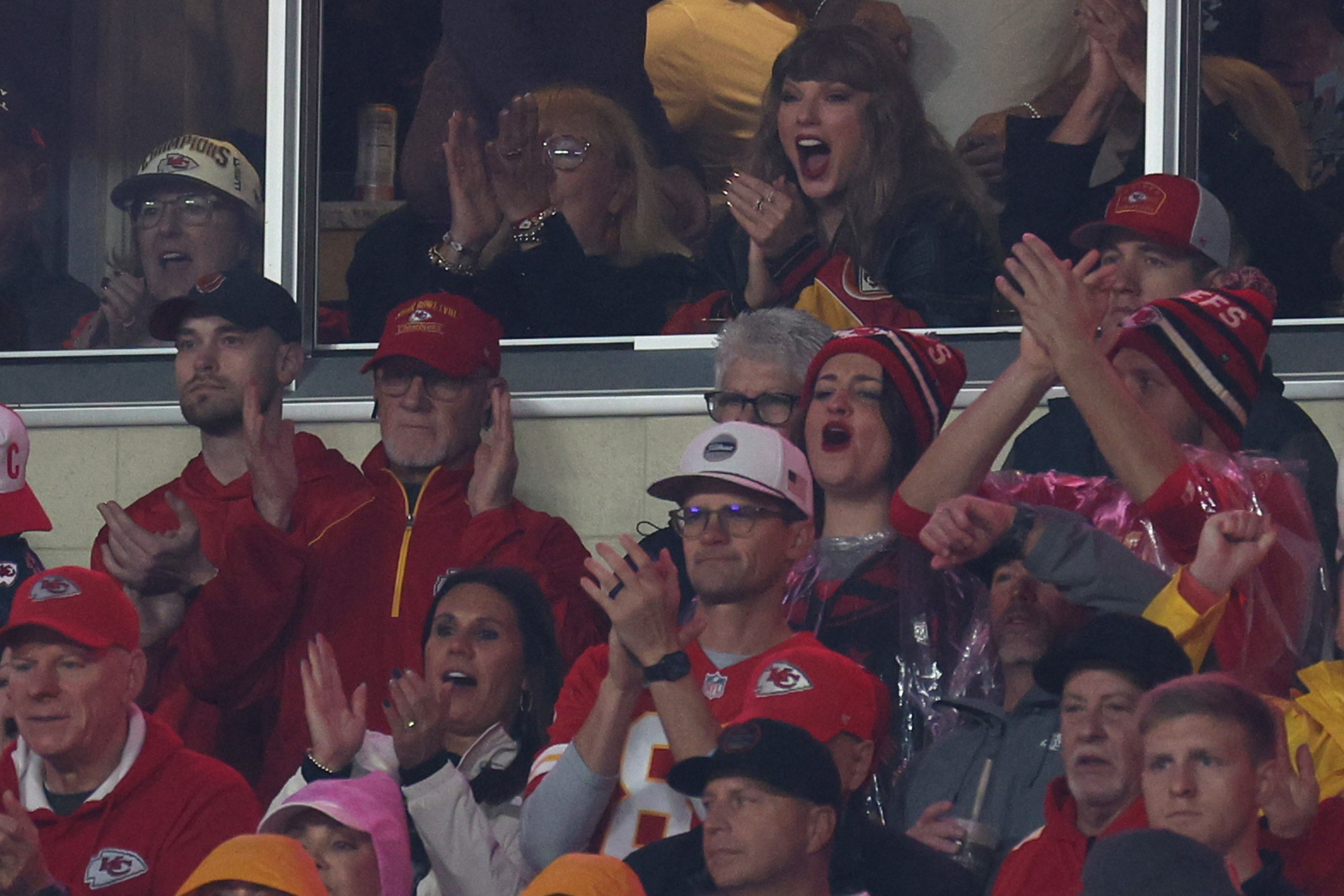 Donna Kelce and Taylor Swift react during the first quarter of the game between the Kansas City Chiefs and the Tampa Bay Buccaneers at Arrowhead Stadium on November 4, 2024 | Source: Getty Images