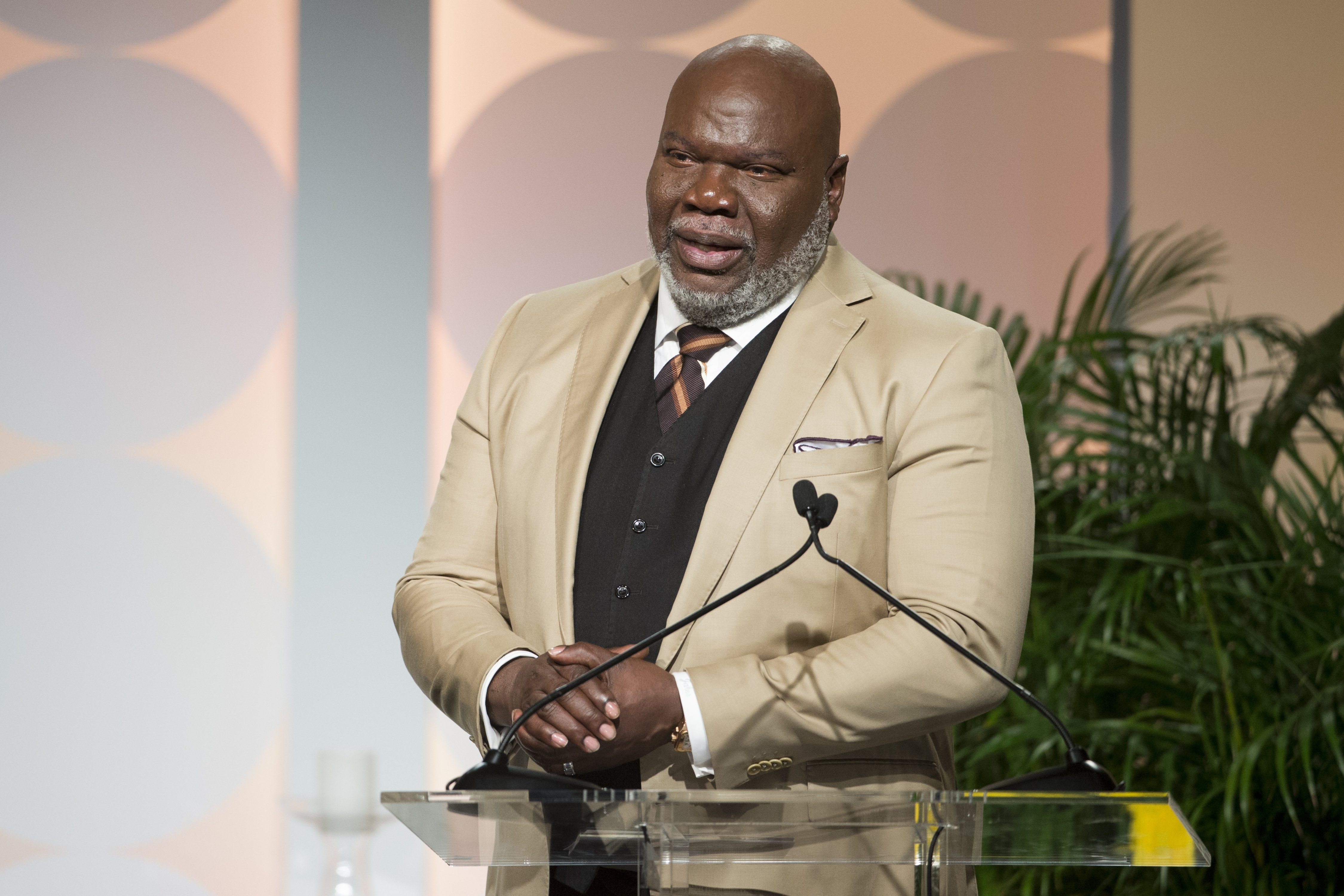 Bishop T.D. Jakes speaks onstage at the MegaFest's International Faith & Family Film Festival on June 30, 2017 in Dallas, Texas. | Photo: Getty Images