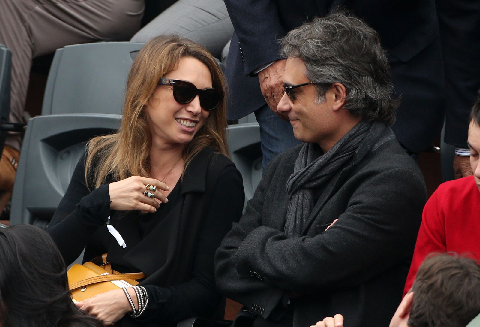 Laura Smet et son petit ami Raphael au stade Roland-Garros le 5 juin 2016 à Paris, France. | Photo : Getty Images Laura Smet et son petit ami Raphael au stade Roland-Garros le 5 juin 2016 à Paris, France. | Photo : Getty Images