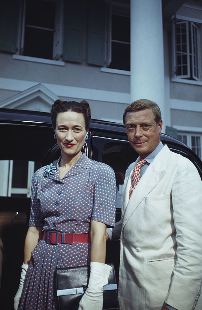 Wallis, Duchess of Windsor (1896-1986) and the Duke of Windsor (1894-1972) outside Goverment House in Nassau, the Bahamas, circa 1942. | Source: Getty Images