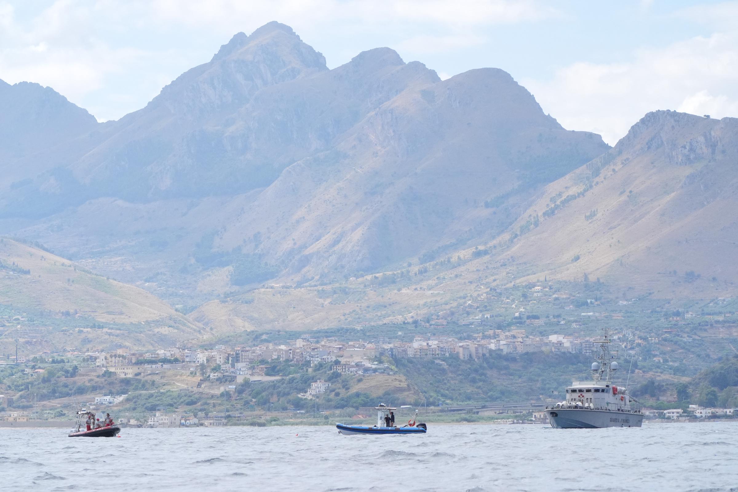 Italian police and fire service dive teams, and Guardia di Finanza at the Bayesian dive site off the coast of Porticello, Sicily on August 21, 2024 | Source: Getty Images