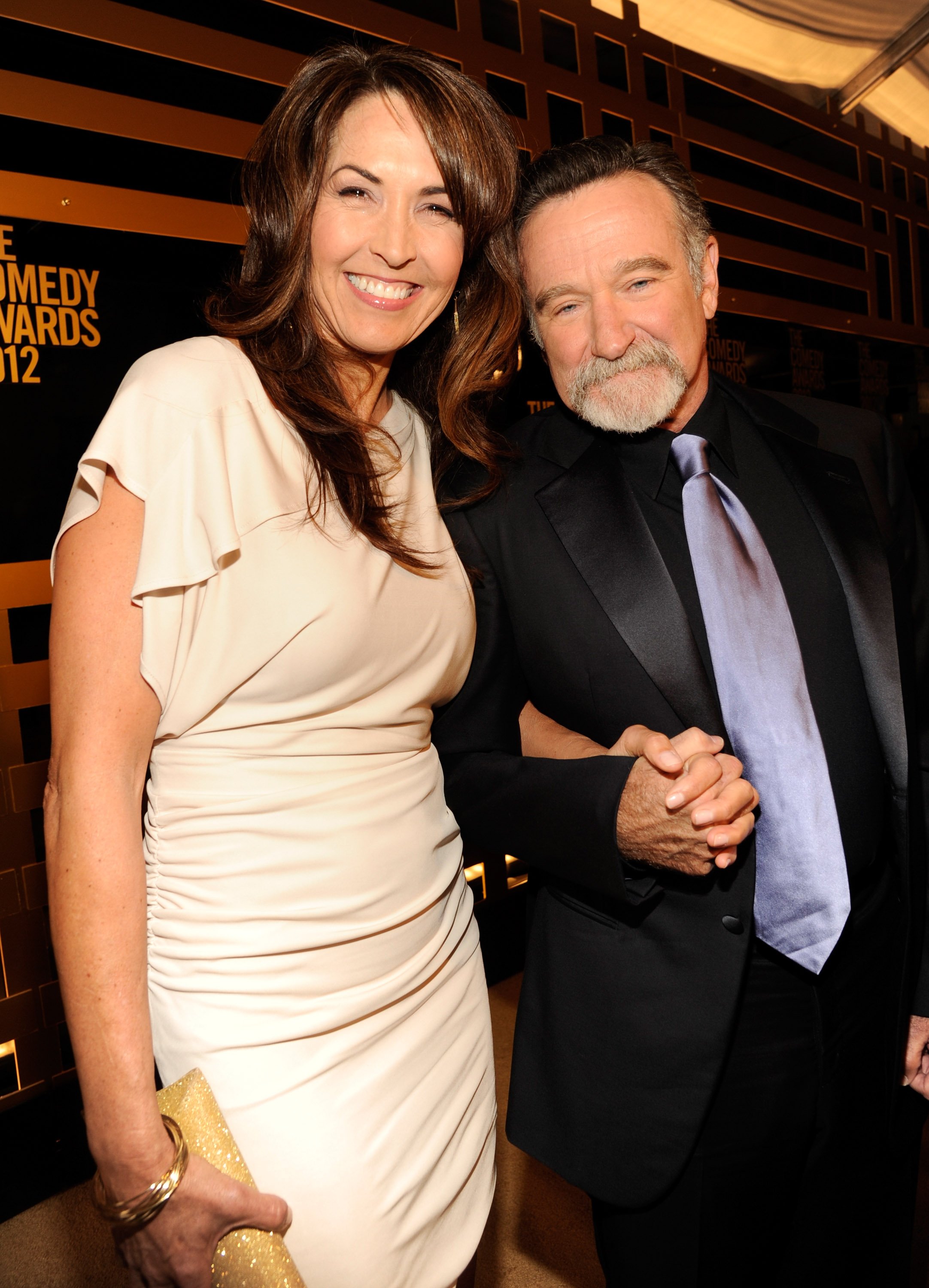 Graphic designer Susan Schneider and Robin Williams attend The Comedy Awards 2012 at Hammerstein Ballroom on April 28, 2012 in New York City ┃Source: Getty Images