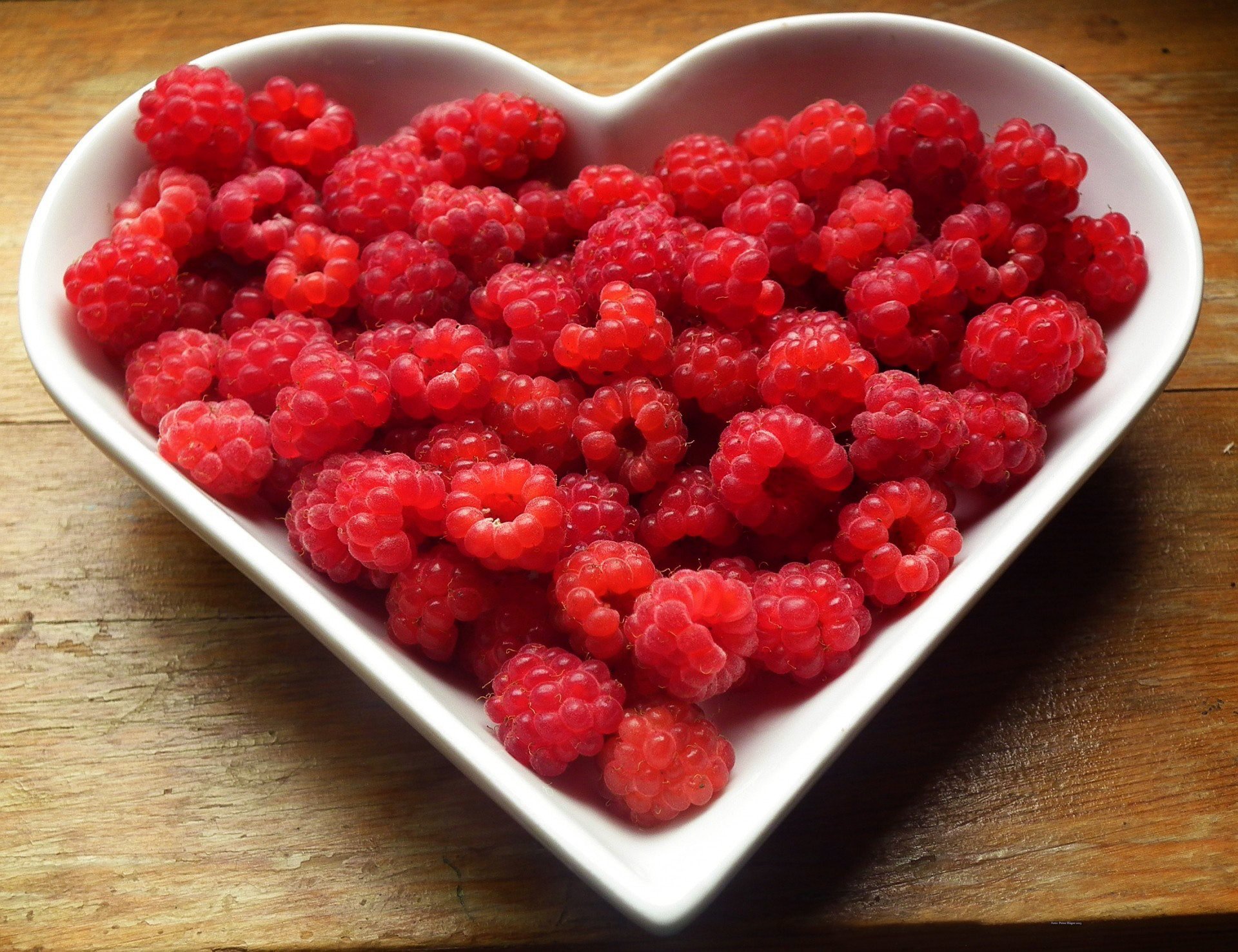 Fresh raspberries. | Source: Pexels