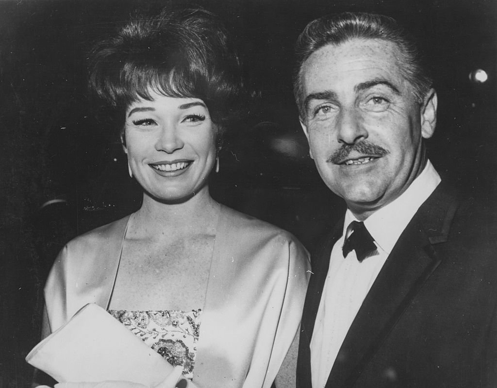 Shirley MacLaine and her husband Steve Parker pictured at a Hollywood party, November 4th 1964 | Photo: GettyImages