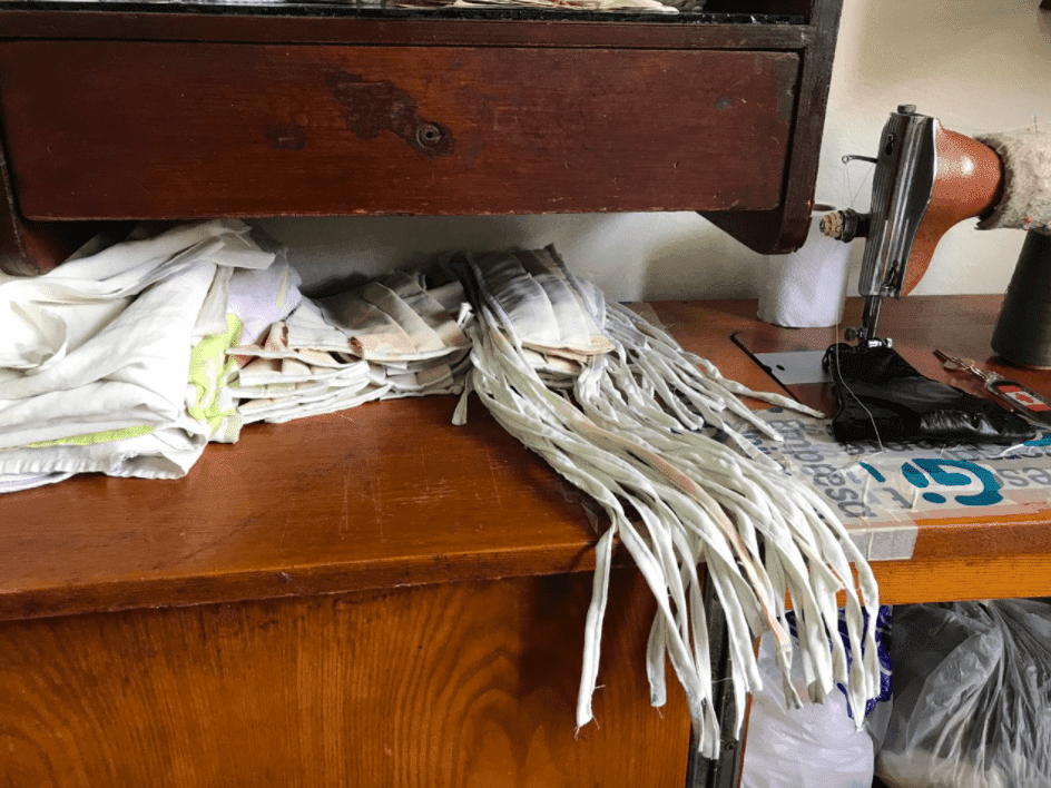 Les masques fabriqués par la mère de Renaldo Escobar Mayedo. l Source : Reynaldo Les masques fabriqués par la mère de Renaldo Escobar Mayedo. l Source : Reynaldo