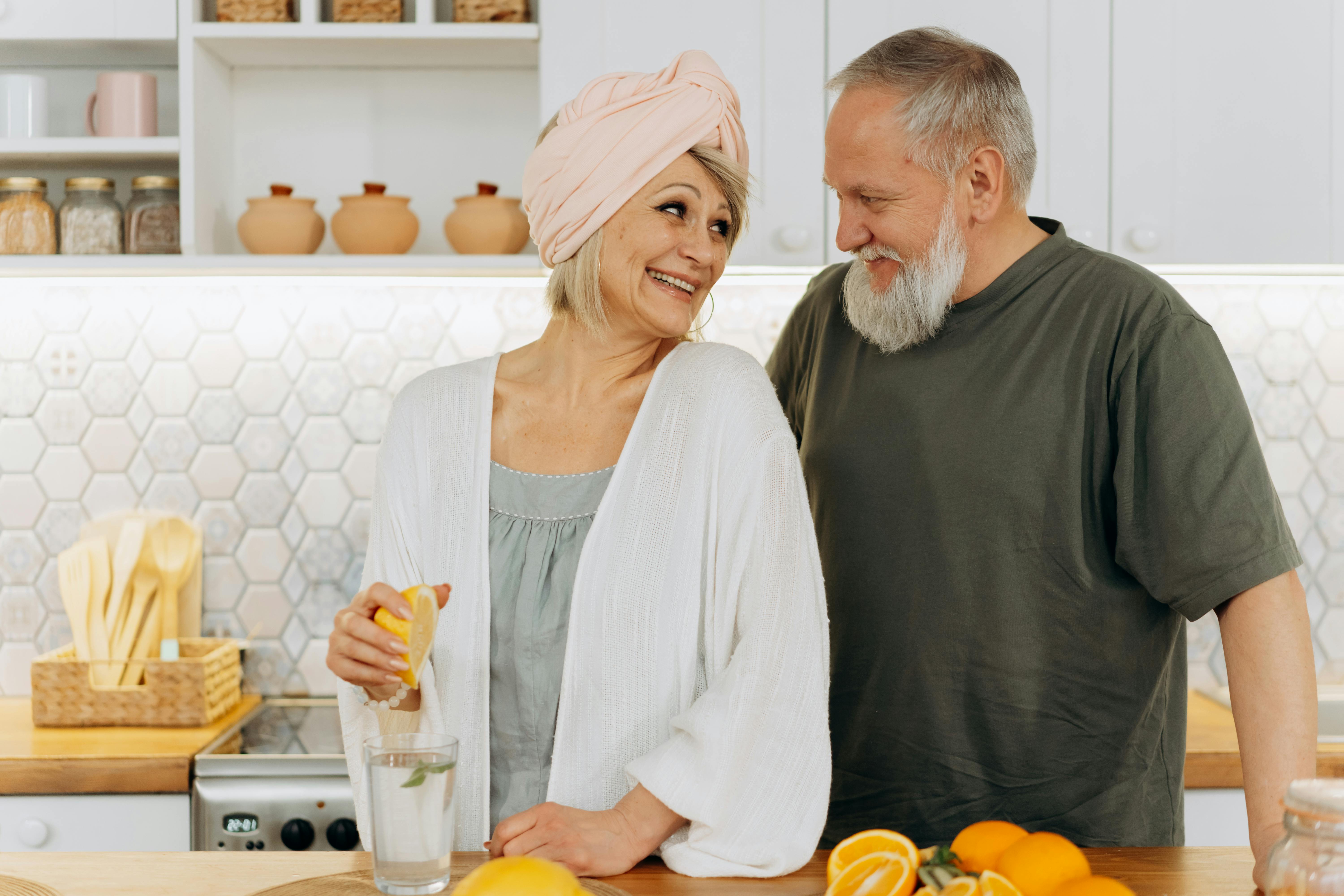 A couple looking at each other | Source: Pexels