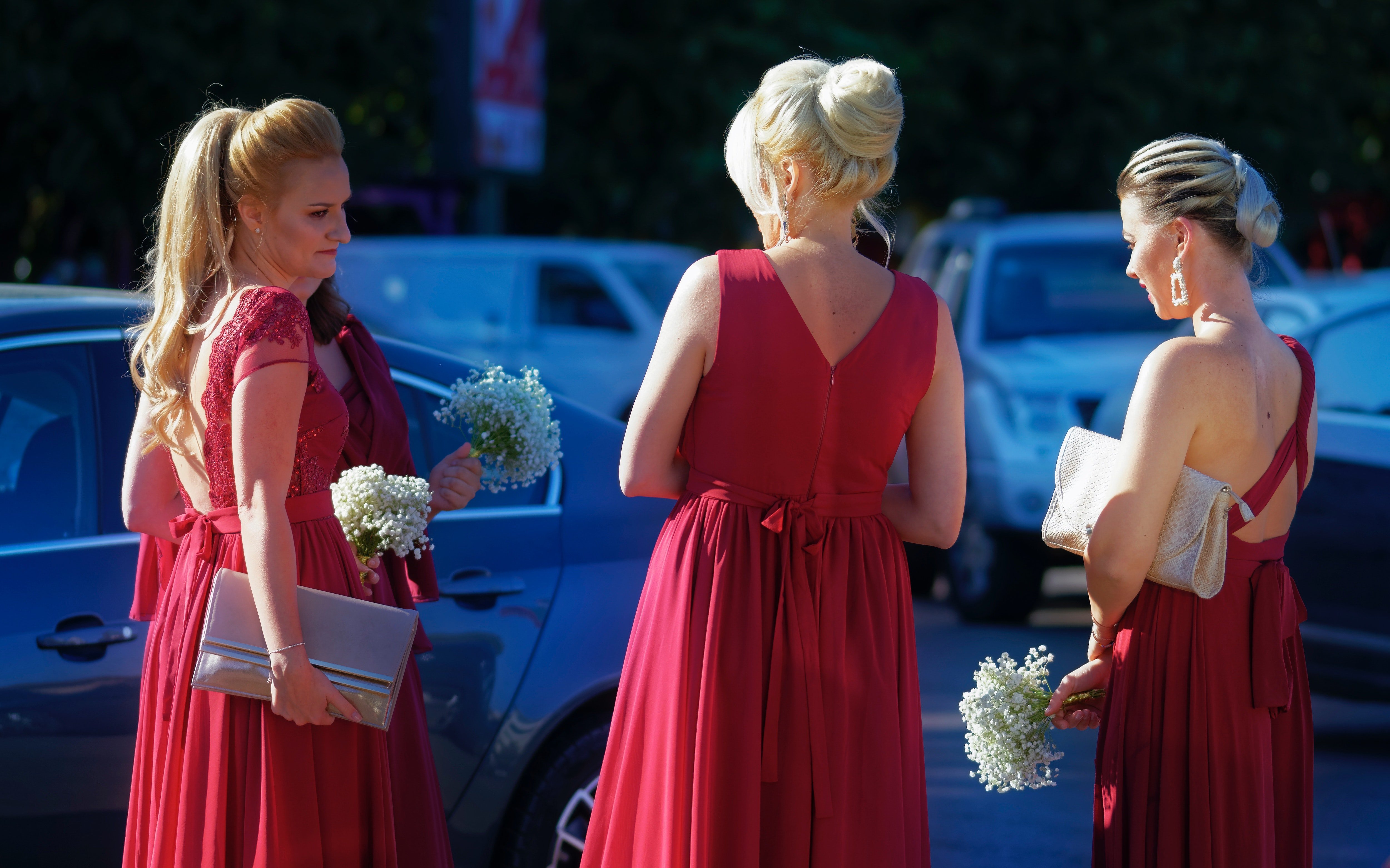 Three bridesmaids | Photo: Pexels