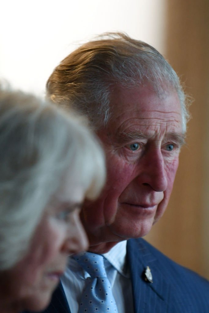 El príncipe Charles y  la duquesa Camilla durante una visita a la Oficina del Gabinete.| Foto: Getty Images