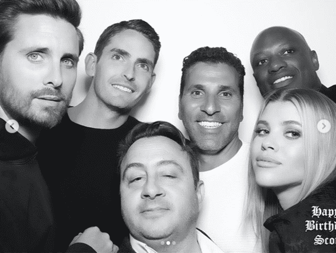 Scott, Sofia, and a few friends posing together during Scott's birthday party | Source: Instagram/sofiarichie