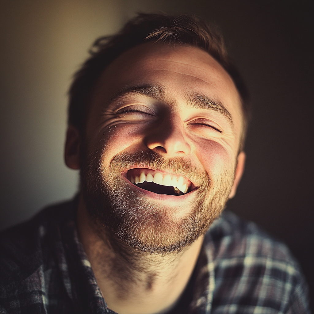 A laughing man | Source: Midjourney