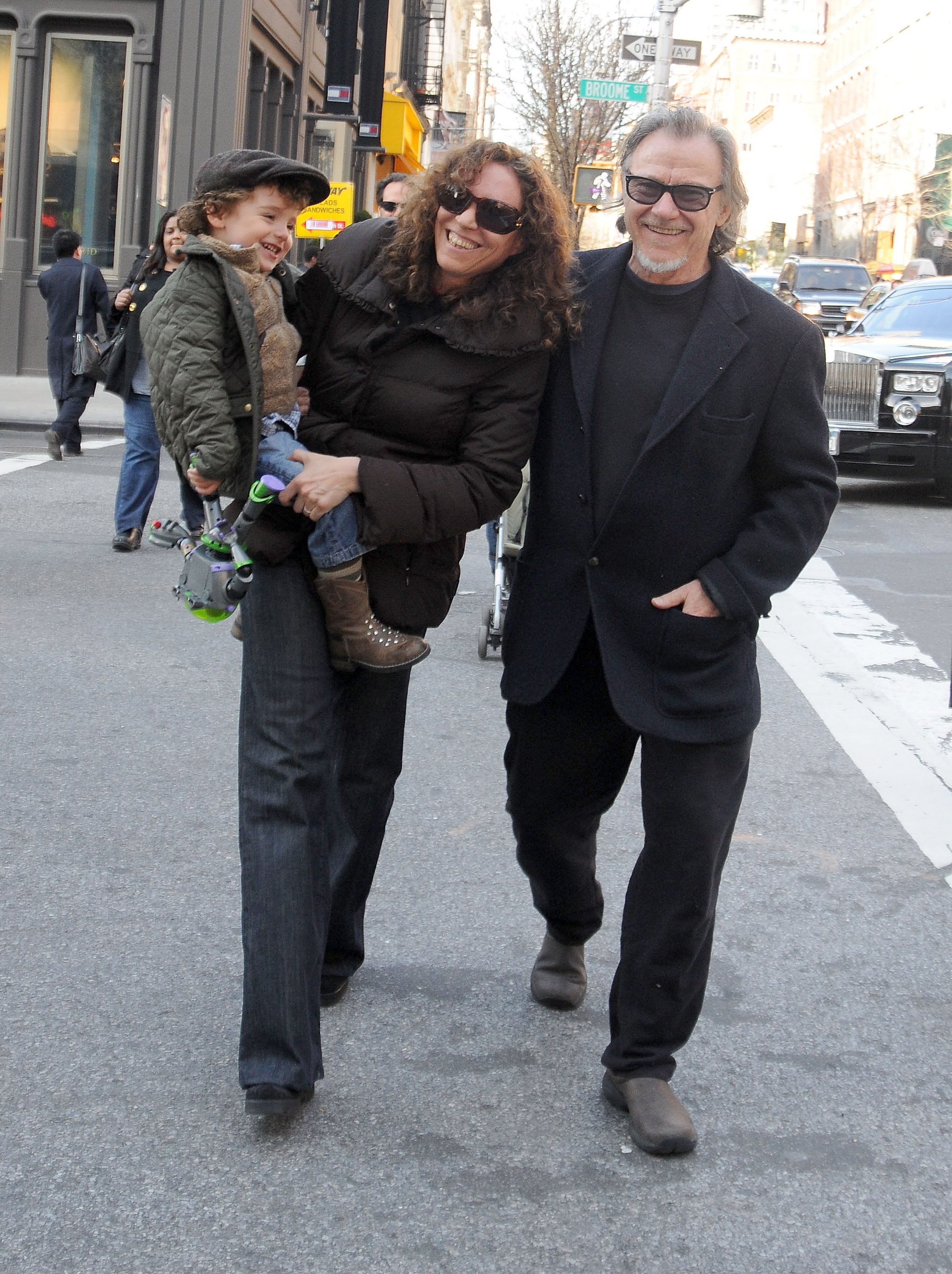Daphna Kastner and Harvey Keitel leave a downtown restaurant with their son Roman after lunch on April 5, 2008 in New York City. | Source: Getty Images