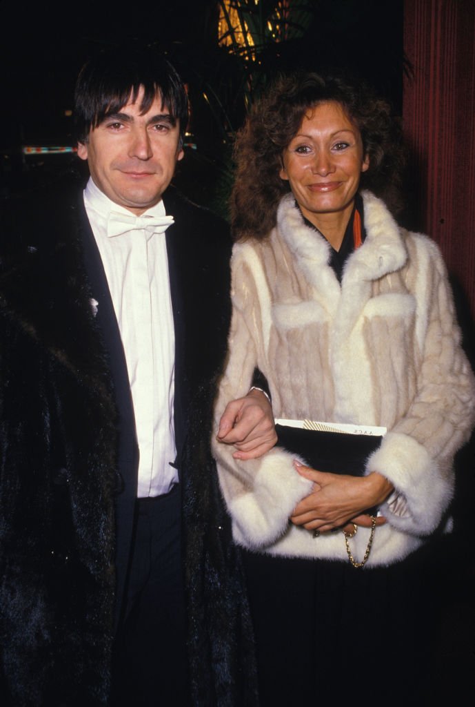 Serge Lama with his wife Michèle at a premiere on November 26, 1985 in Paris, France.  І Source: Getty Images