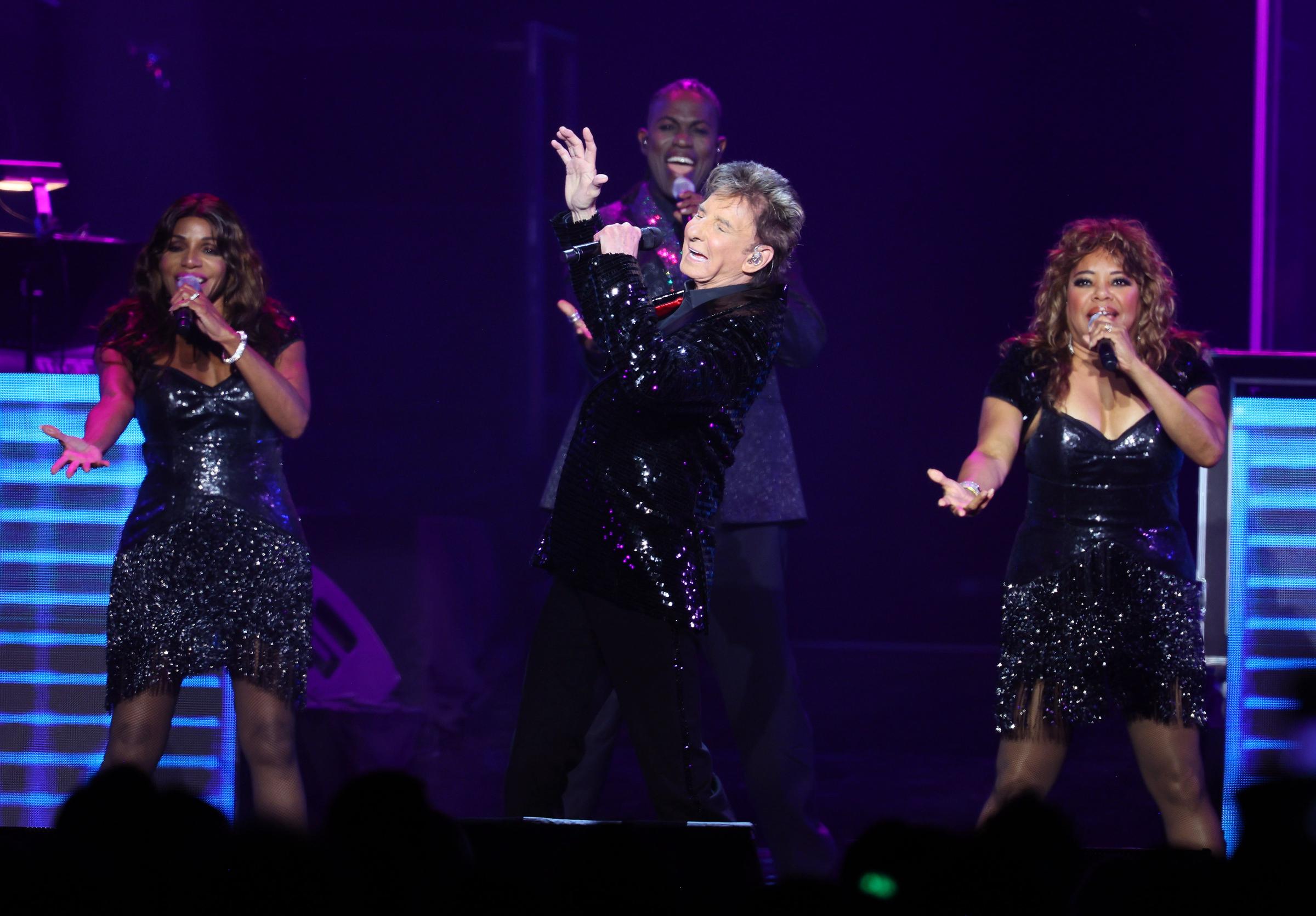 Barry Manilow performs on his "The Last Concerts" tour at Xcel Energy Center on 2 August 2024 in St Paul, Minnesota. | Source: Getty Images