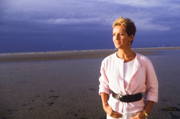 La journaliste et présentatrice Pierrette Brès en France. |Photo : Getty Images