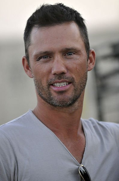 Jeffrey Donovan at a USO tour event near Baghdad, Iraq. | Source: Wikimedia Commons