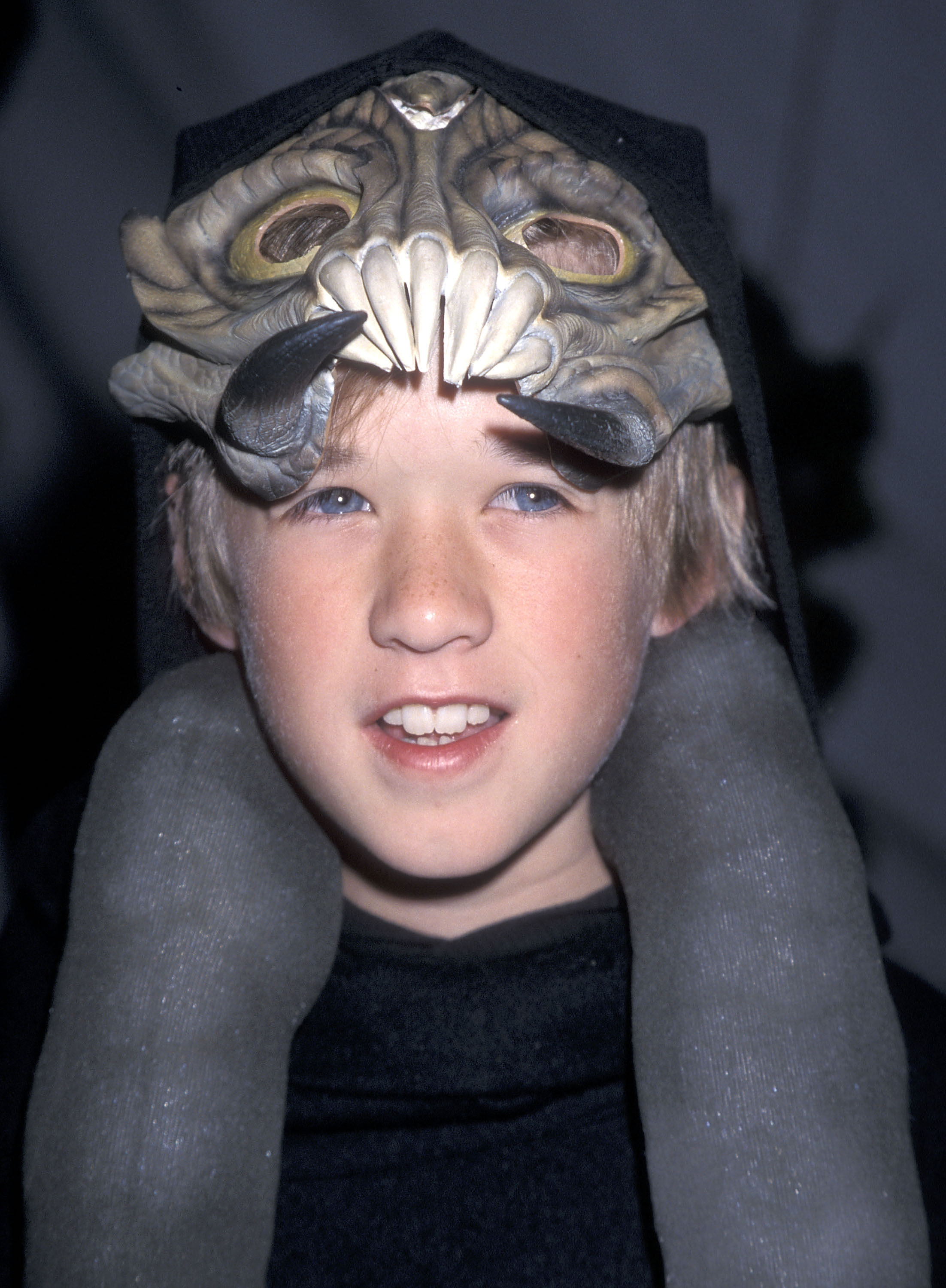 The young actor at the Sixth Annual Dream Halloween Benefit for the Children Affected by AIDS Foundation on October 30, 1999, in Santa Monica, California. | Source: Getty Images