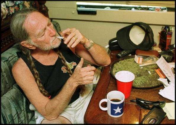 Willie Nelson at his home in Texas, 2000s | Photo: Getty Images