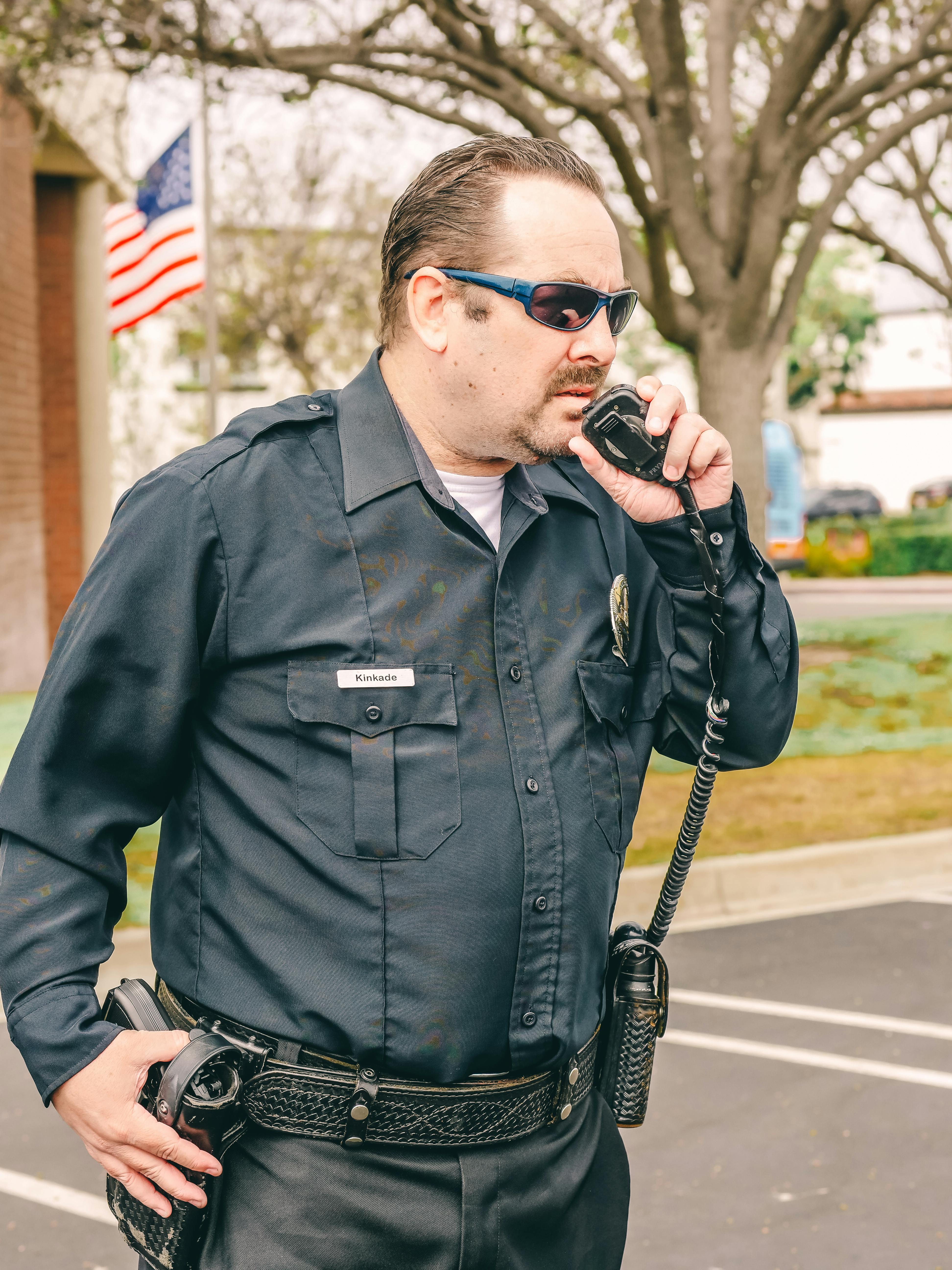 An officer on the road | Source: Pexels