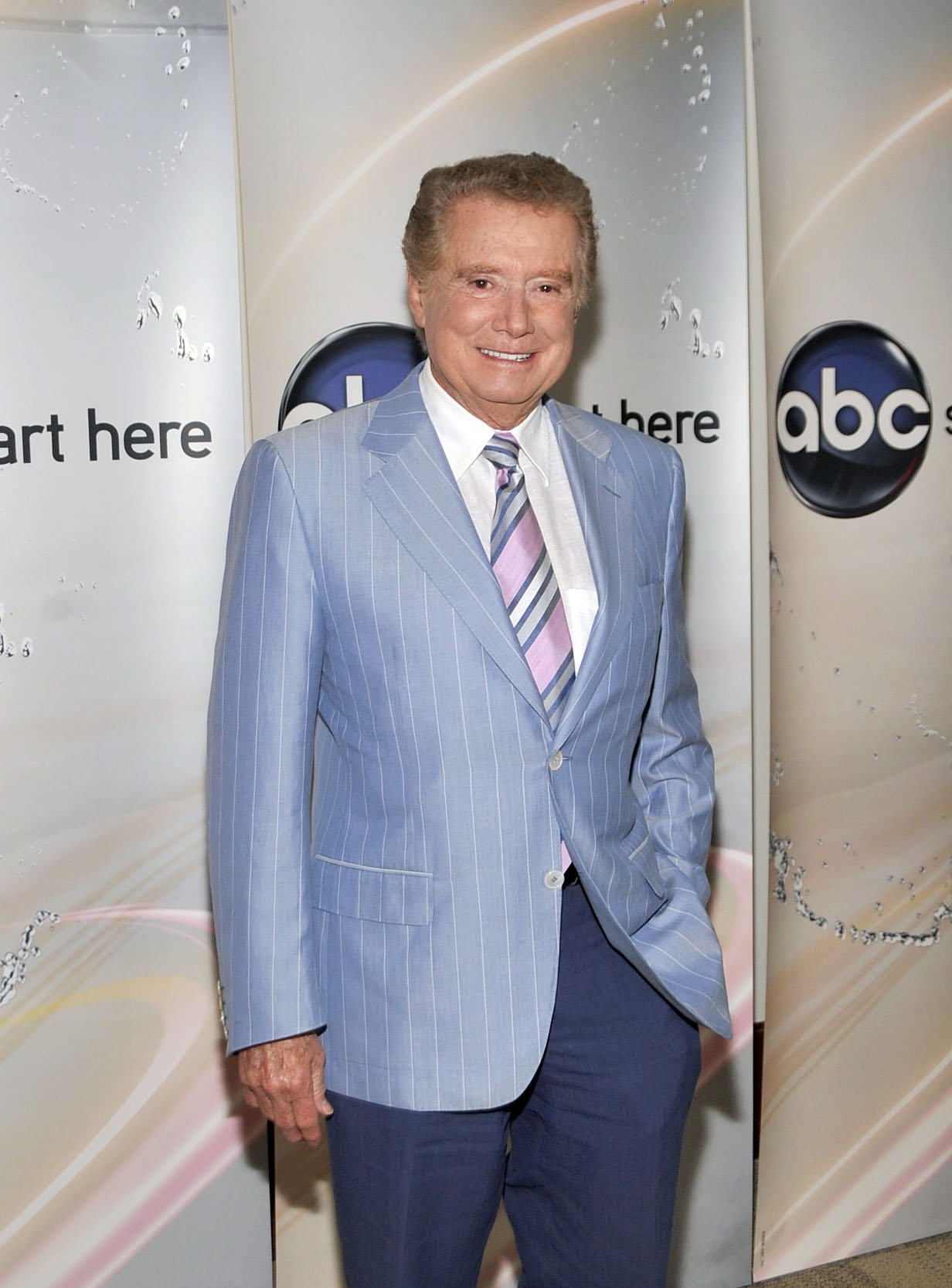 Regis Philbin at the 2009 Disney and ABC TV Summer Press Junket on May 30, 2009 | Source: Getty Images