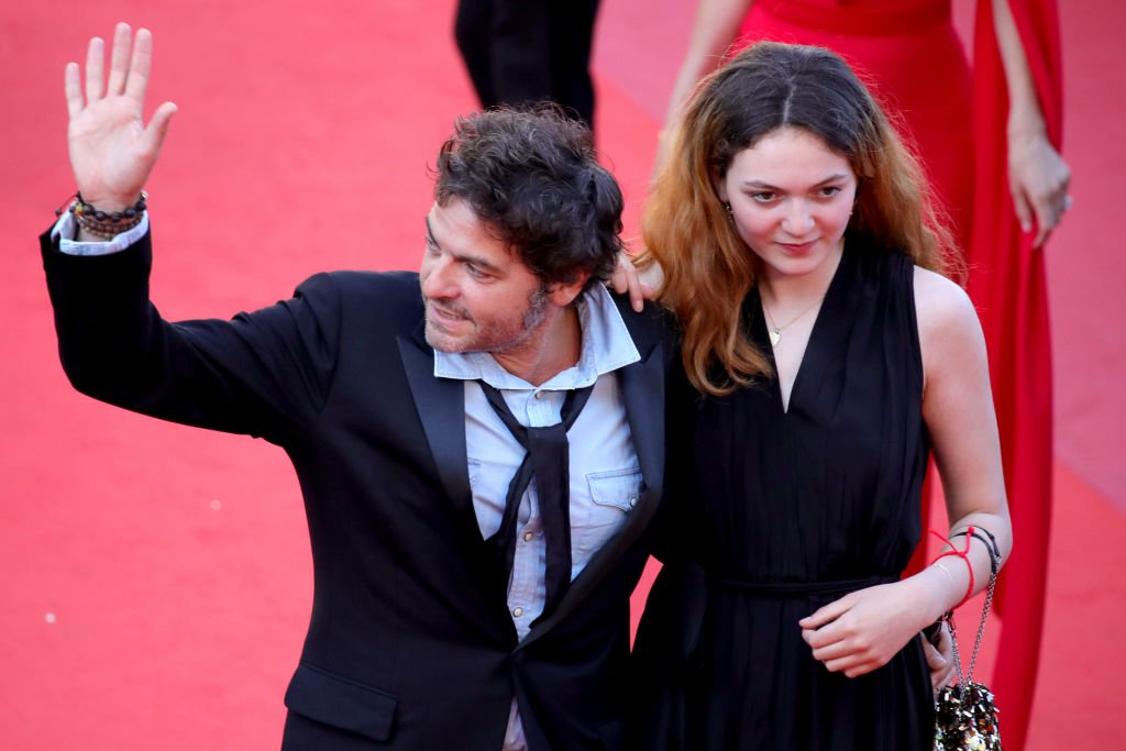 Matthieu Chedid et sa fille Billie Chedid assistent à la projection de "Les Filles Du Soleil" lors du 71ème Festival de Cannes au Palais des Festivals le 12 mai 2018 à Cannes, France. | Photo : Getty Images
