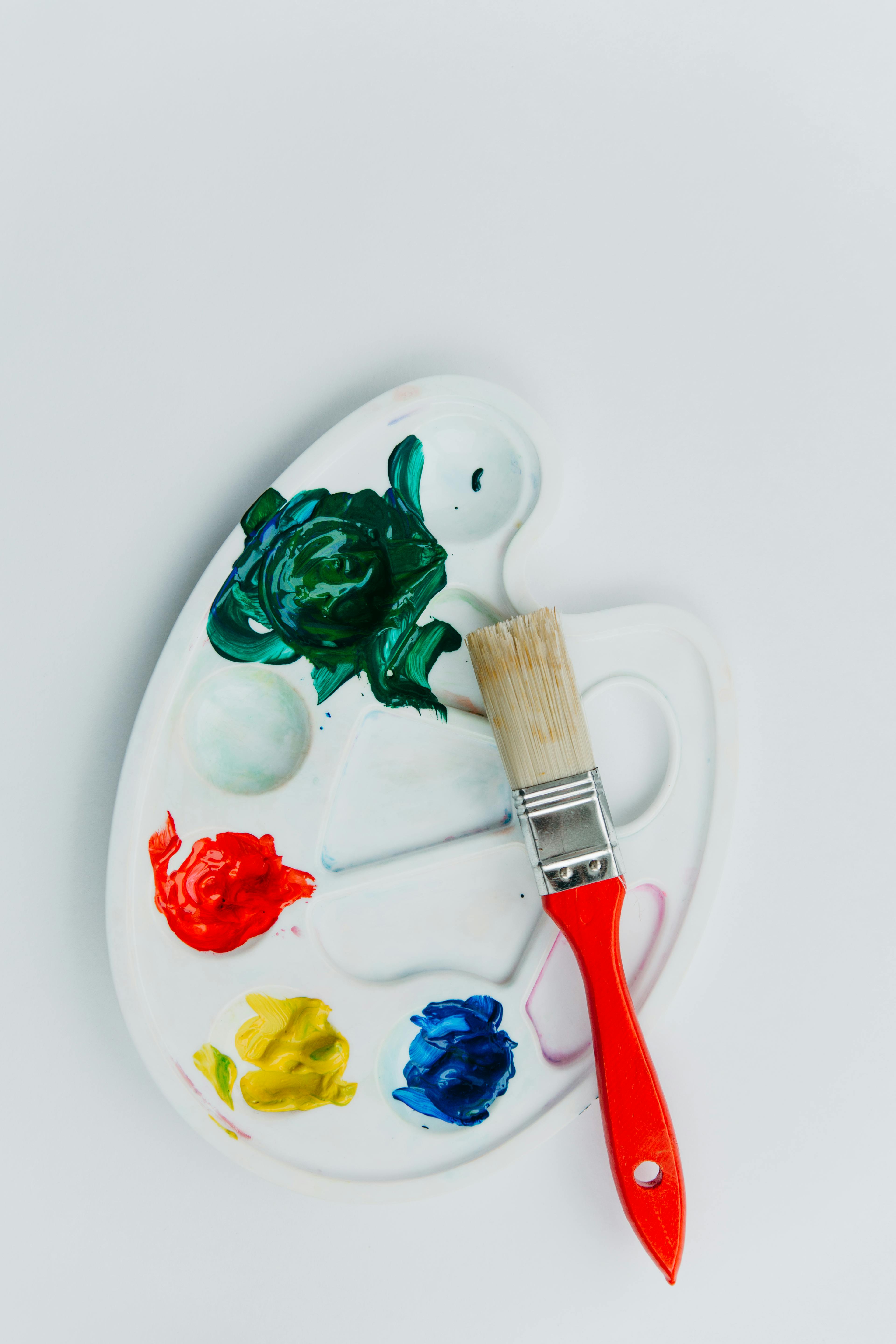 A paint palette | Source: Pexels