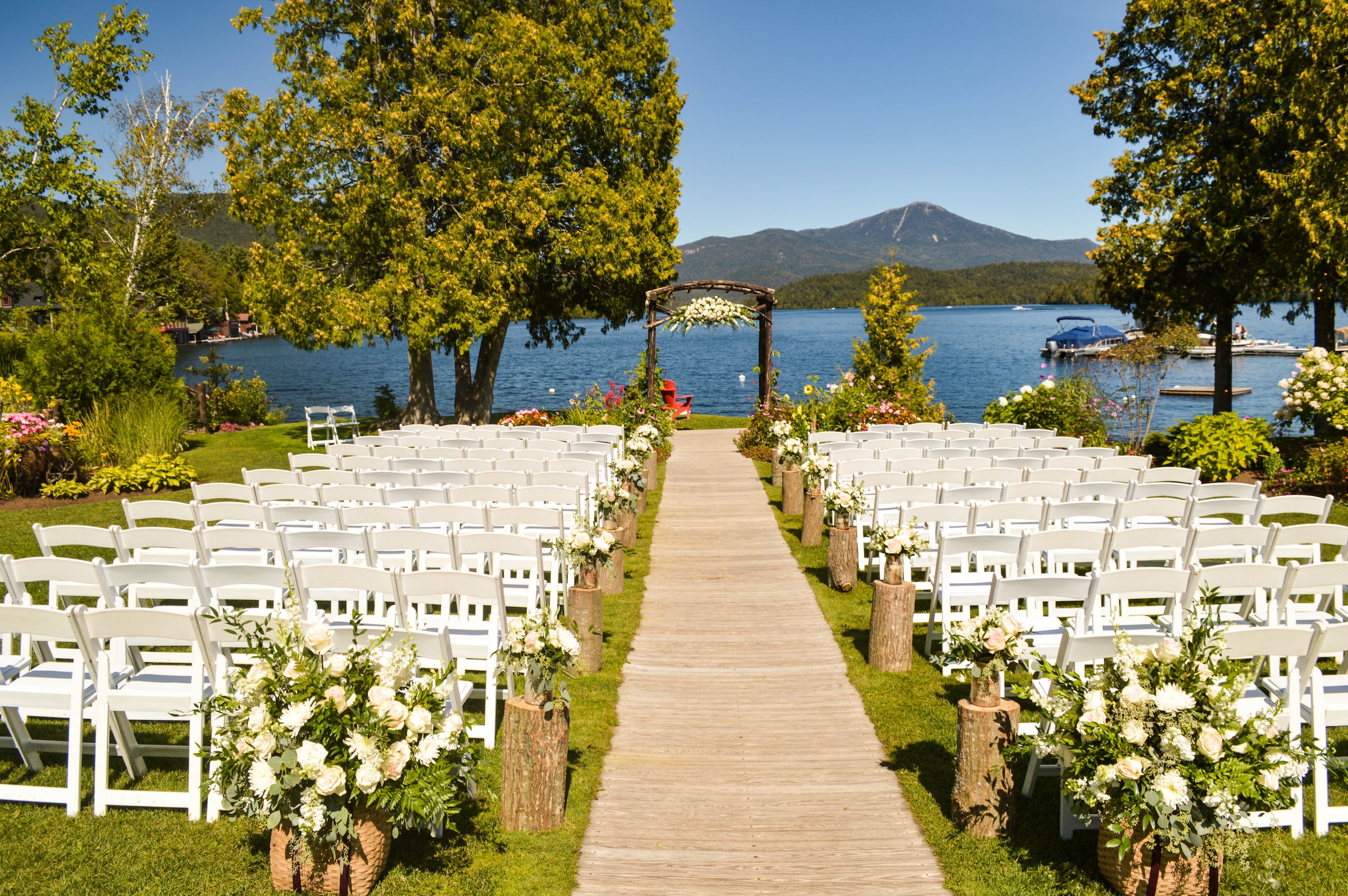 A beautiful outdoor wedding venue | Source: Unsplash