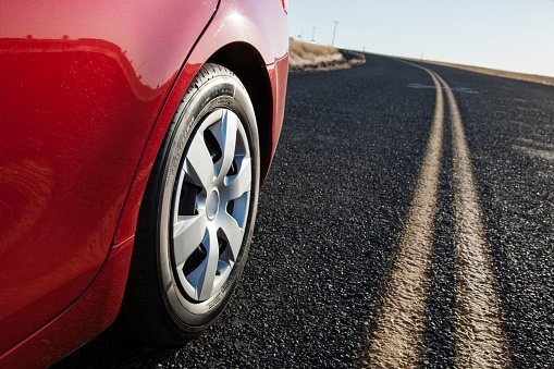 A car as it drives on the highway. | Photo: Getty Images