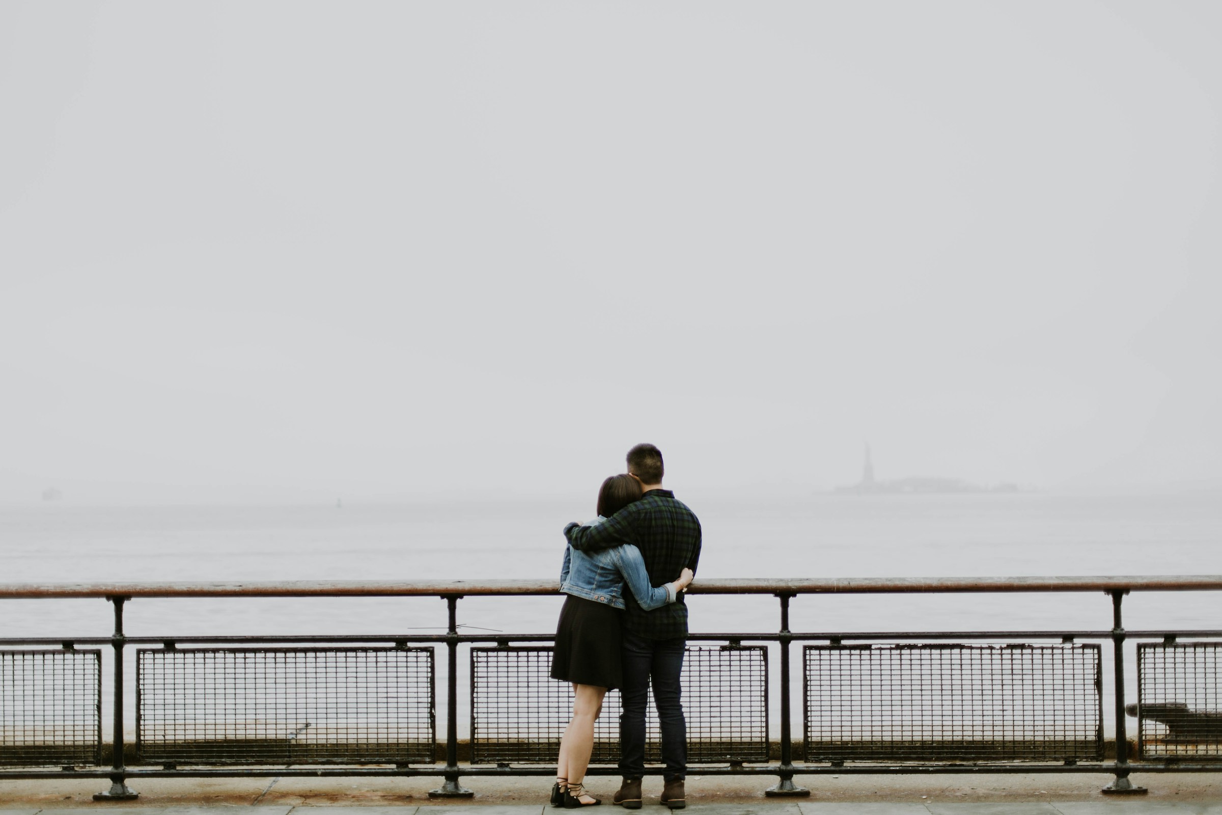 A couple embracing | Source: Unsplash
