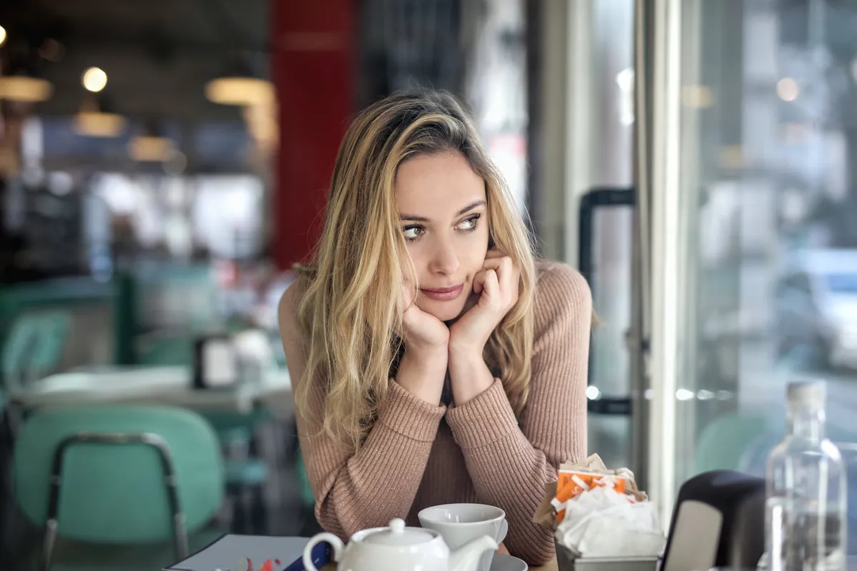 J'ai écouté ce qu'il avait à dire. | Source : Pexels