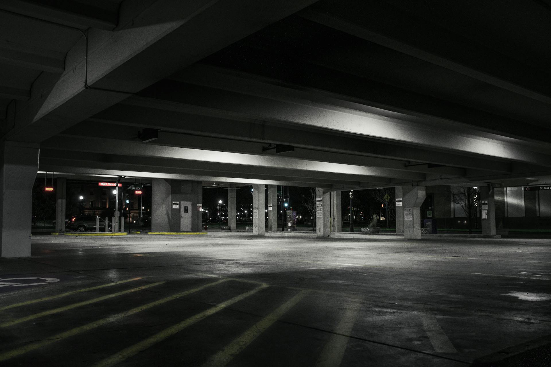 An empty parking lot | Source: Pexels