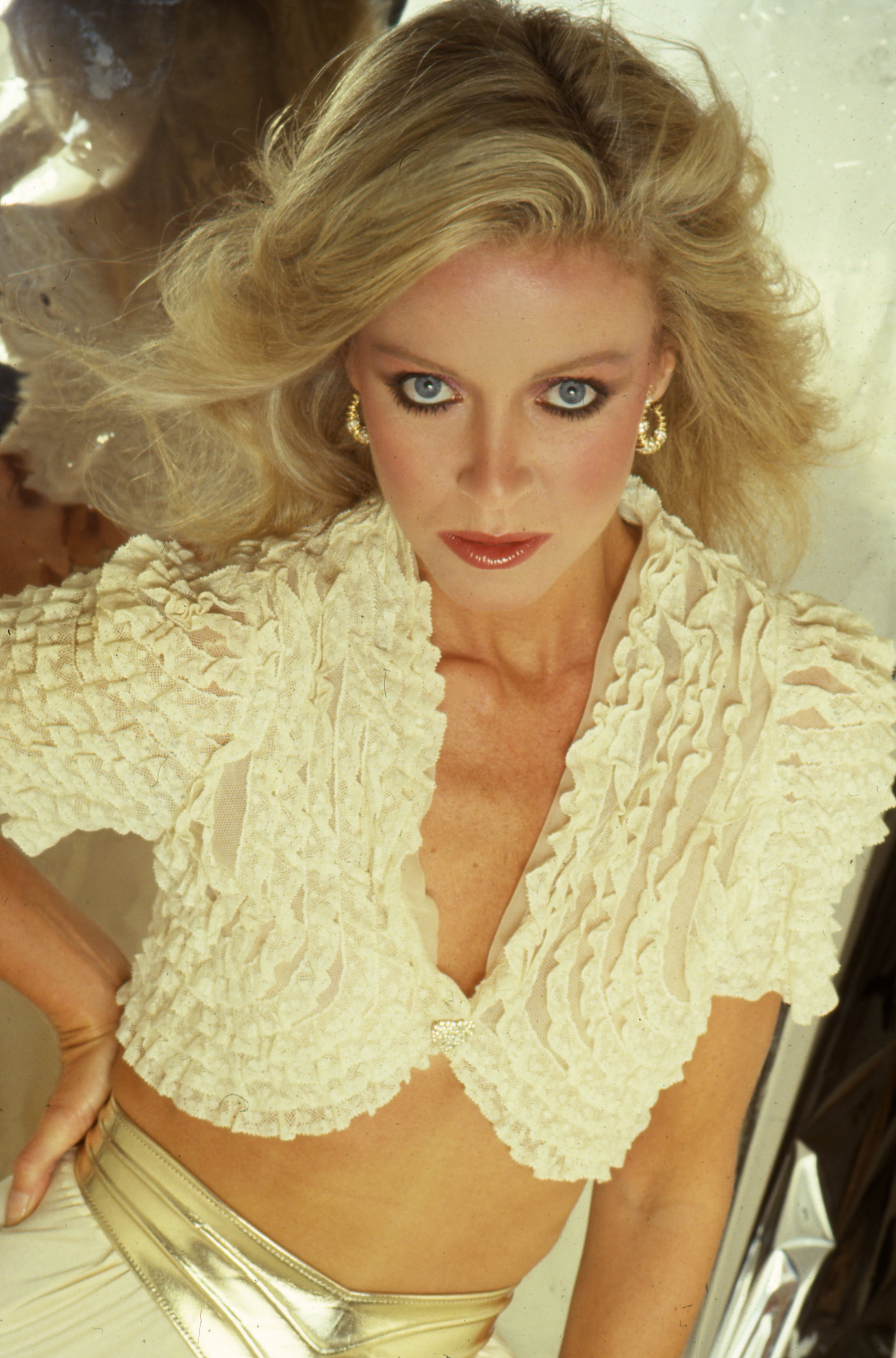 Donna Mills poses for a portrait session in Los Angeles, California, in circa 1984. | Source: Getty Images