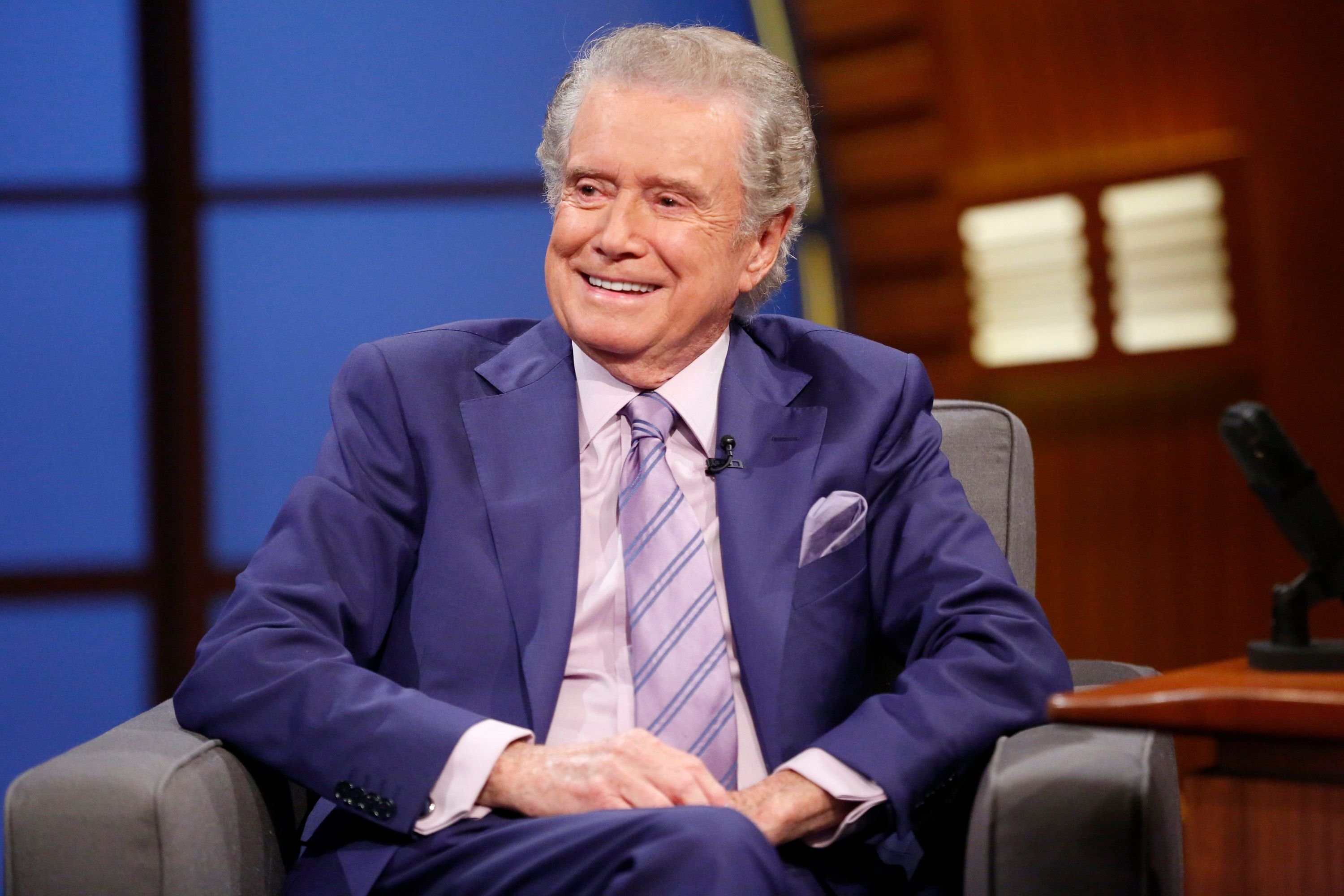 Regis Philbin during an interview on "Late Night with Seth Meyers" on July 16, 2014 | Photo: Lloyd Bishop/NBCU Photo Bank/NBCUniversal/Getty Images