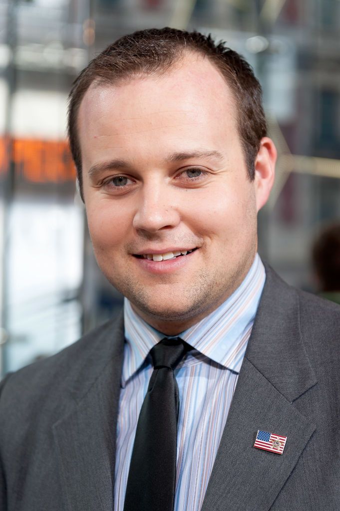 Former "19 Kids and Counting" star Josh Duggar during a visit to "Extra" at their New York studios at H&M in Times Square, New York City | Photo: Getty Images