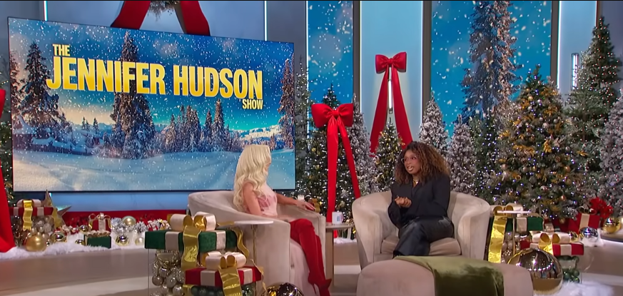 Jennifer Hudson speaking to Christina Aguilera on an episode of her show on December 9, 2025 | Source: YouTube/Jennifer Hudson Show