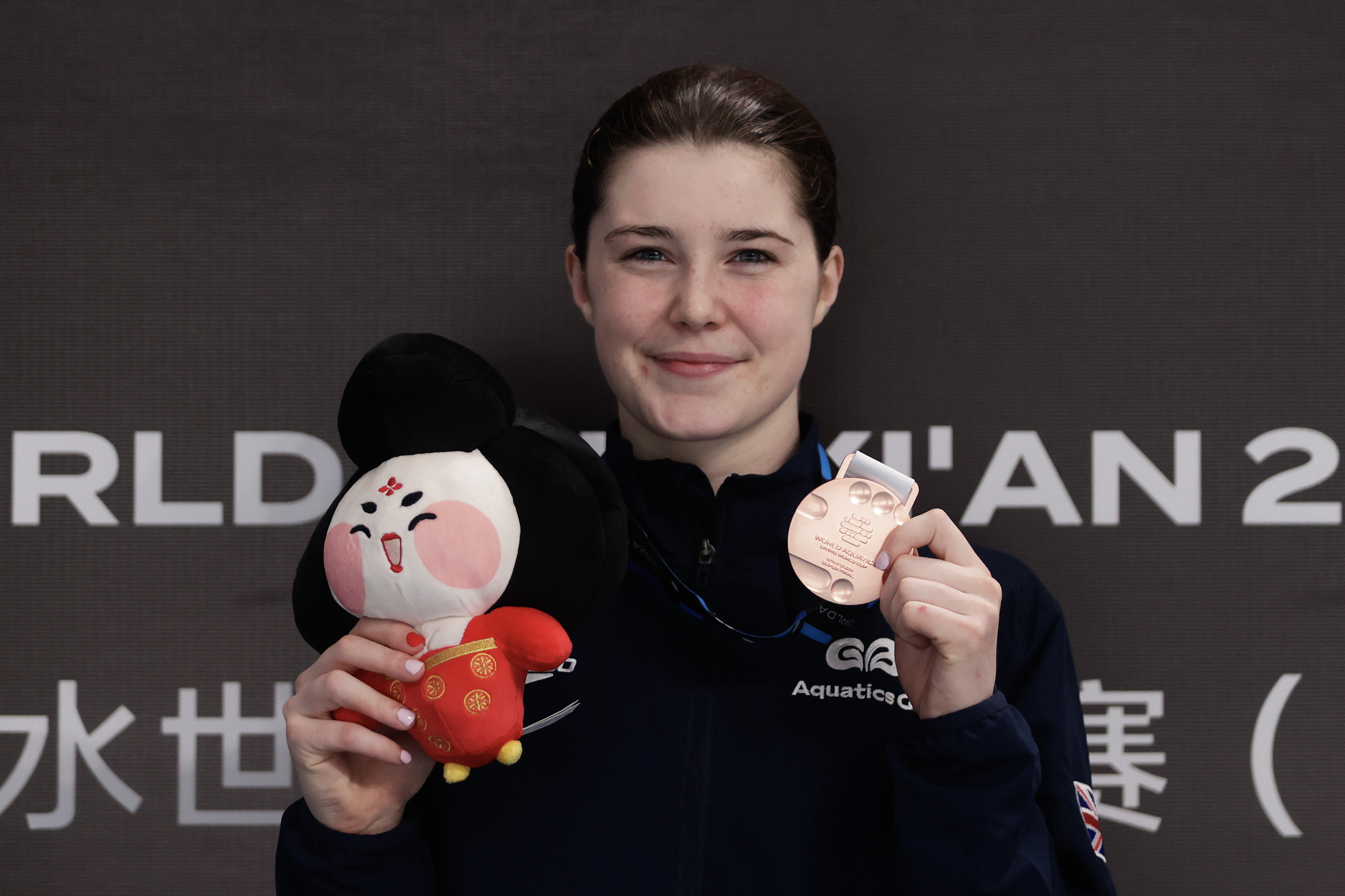 Andrea Spendolini-Sirieix of Great Britain poses with her bronze medal after the award ceremony for the Women 10m Platform final of the World Aquatics Diving World Cup 2024 at Xi'an Aoti Aquatic Centre on 21 April in Xi An, China. | Source: Getty Images