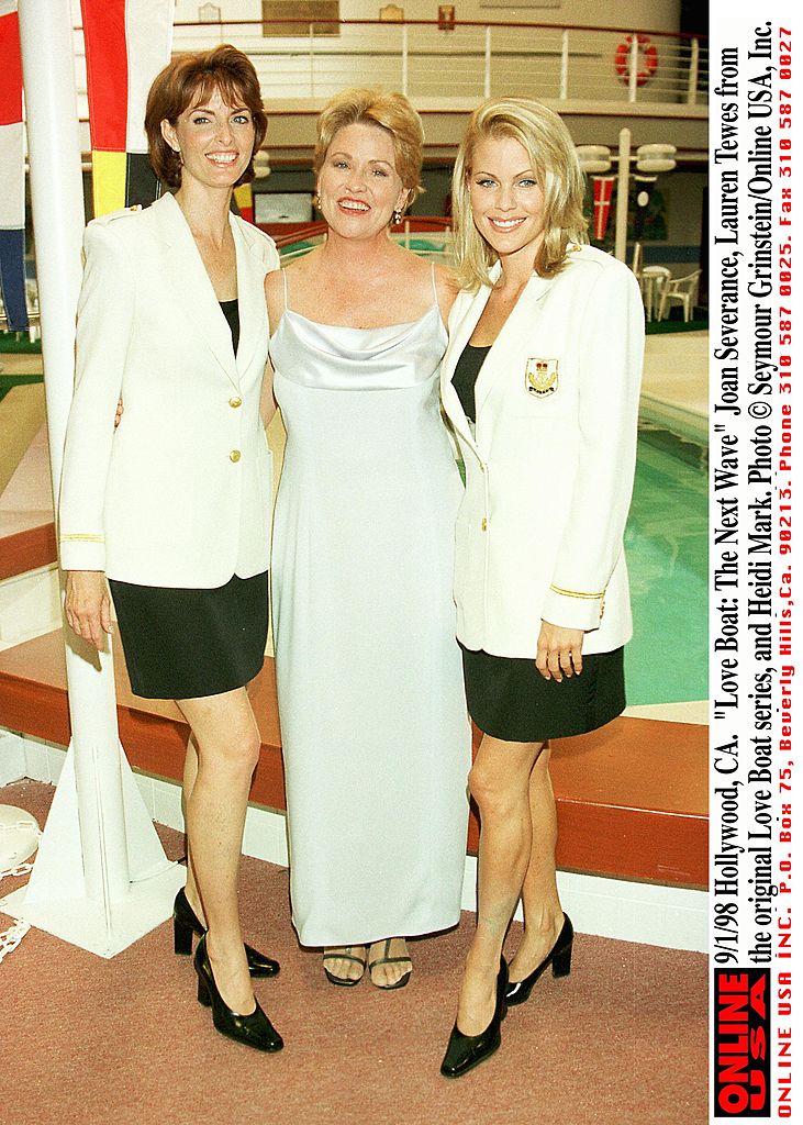 Camille Hunter, Lauren Tewes, and Heidi Mark pose in Hollywood, California on September 1, 1998 | Photo: Getty Images