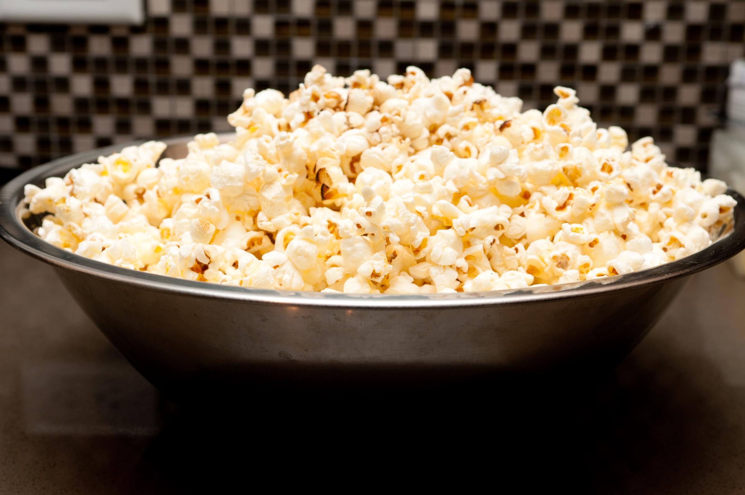 A big bowl of air-popped popcorn | Source: Getty Images