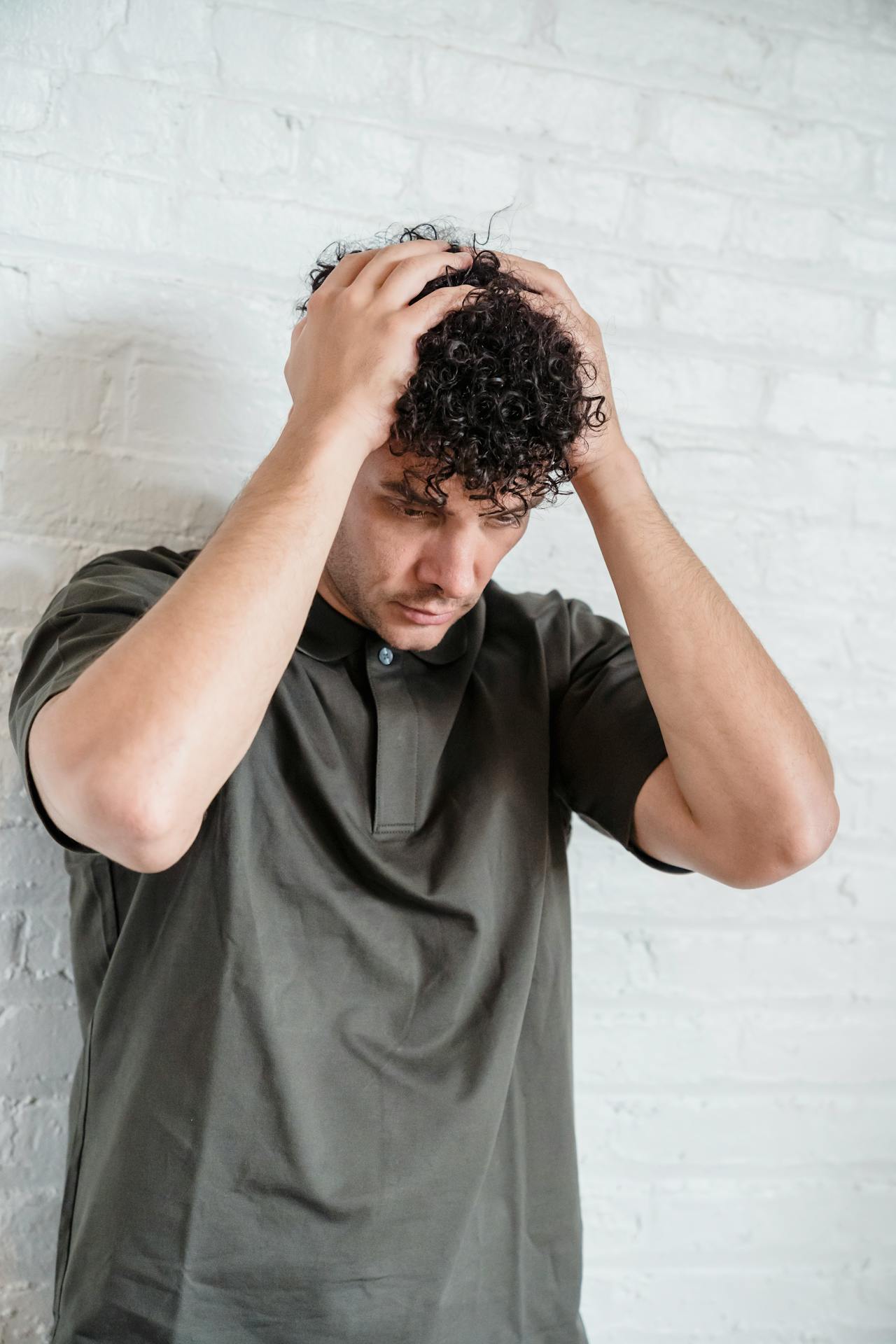A distressed man | Source: Pexels