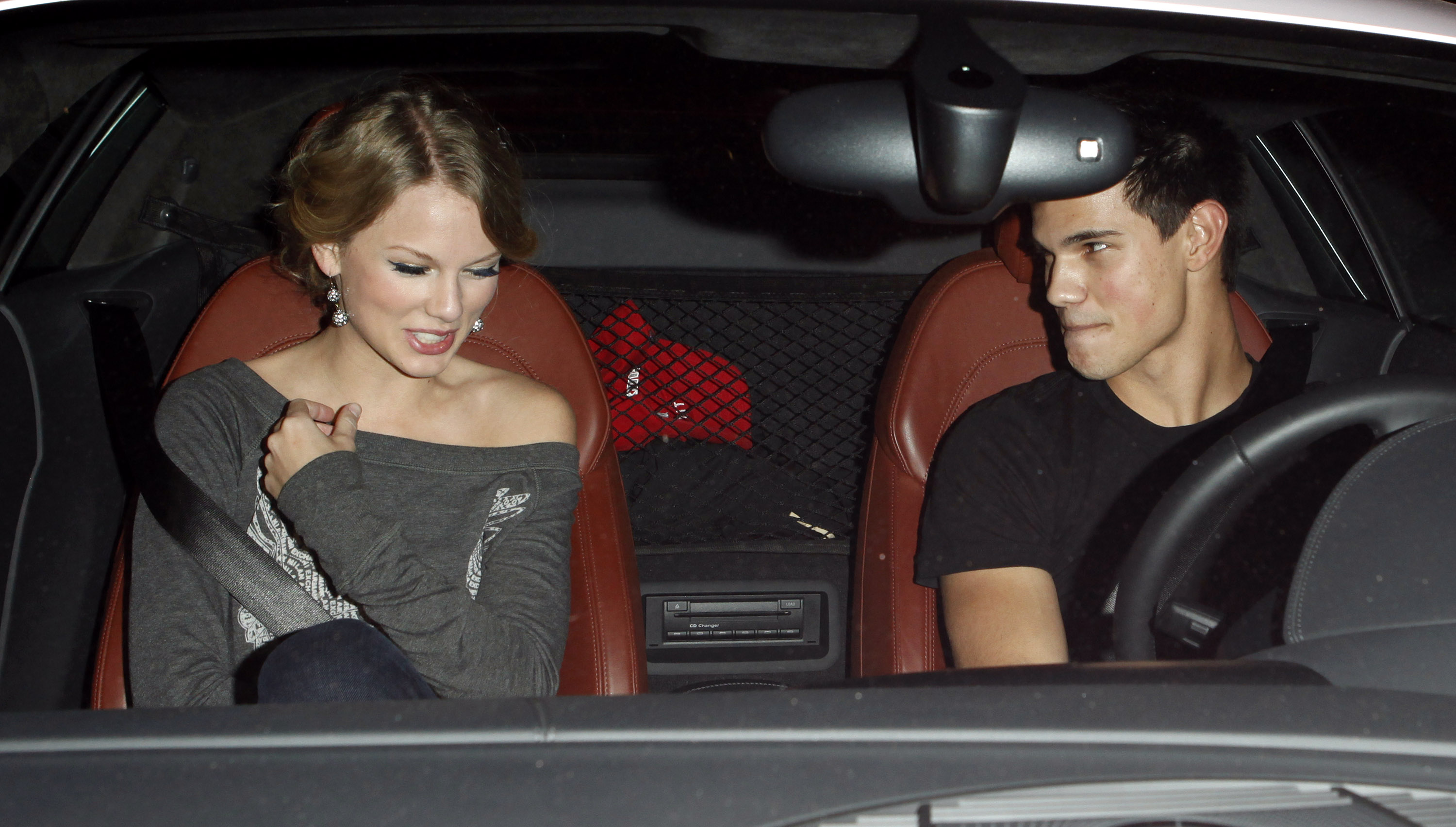 Taylor Swift and Taylor Lautner spotted on October 28, 2009, in Los Angeles, California. | Source: Getty Images