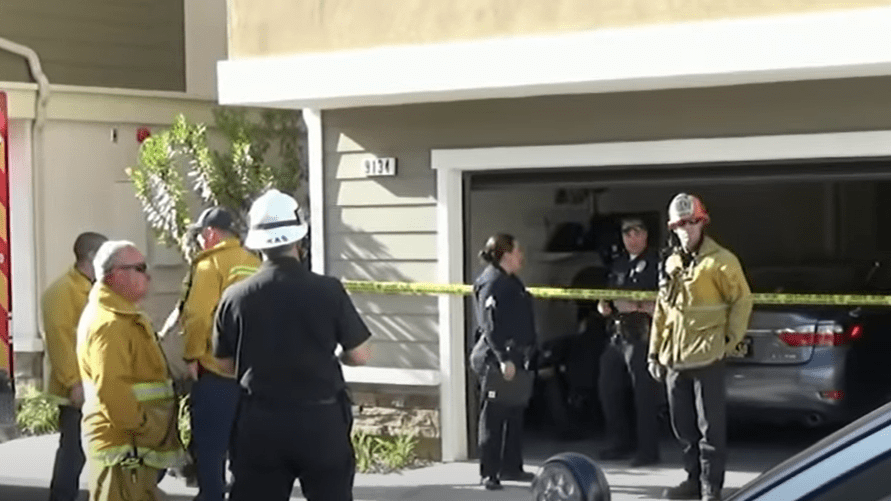 Firefighters and law officials at the murder-suicide scene | Photo: Youtube/abc7