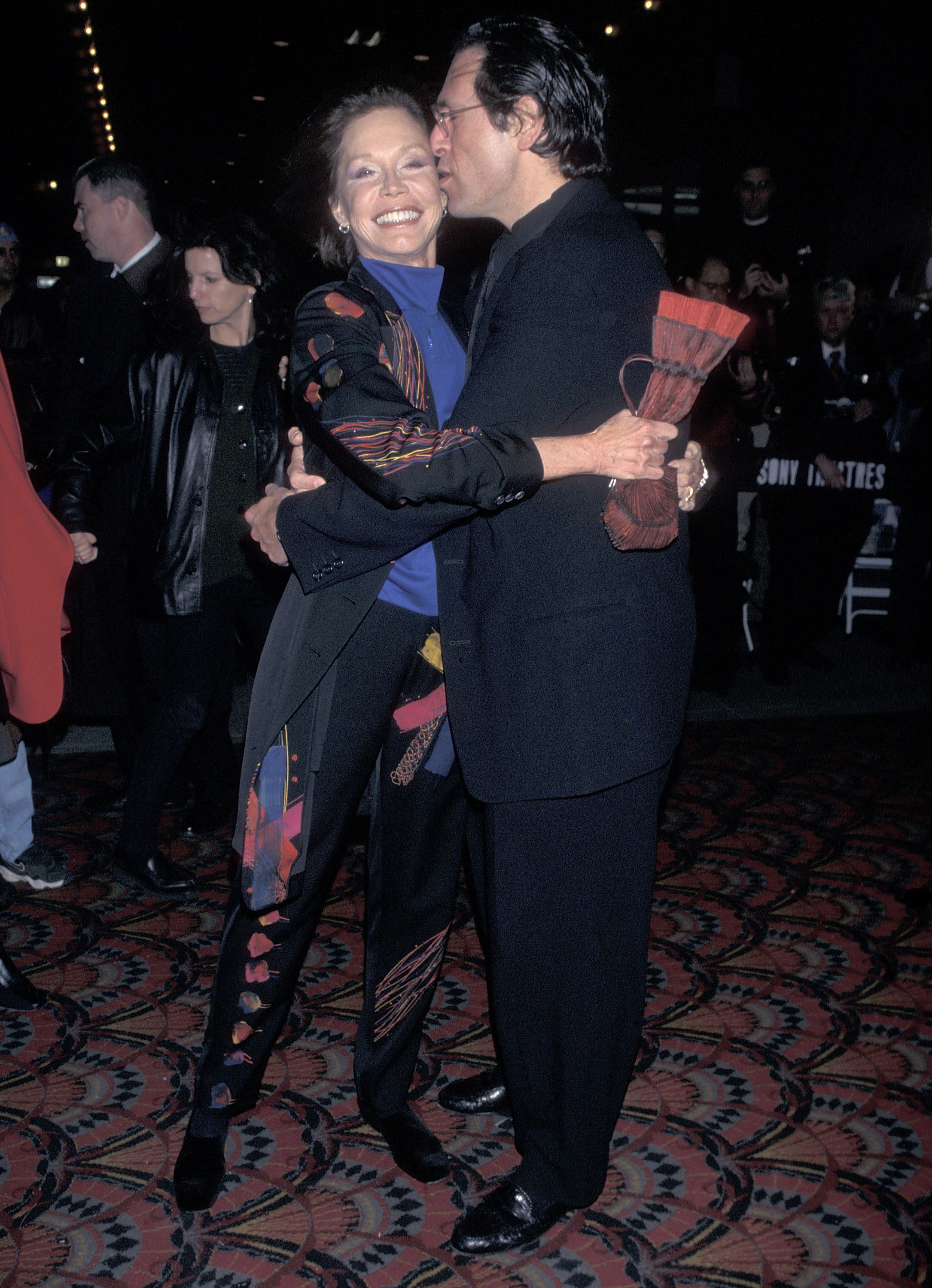 Mary Tyler Moore and her husband Dr. Robert Levine attend the screening of "Cinderella" at Sony Theatres Lincoln Square on October 27, 1997 in New York City | Source: Getty Images