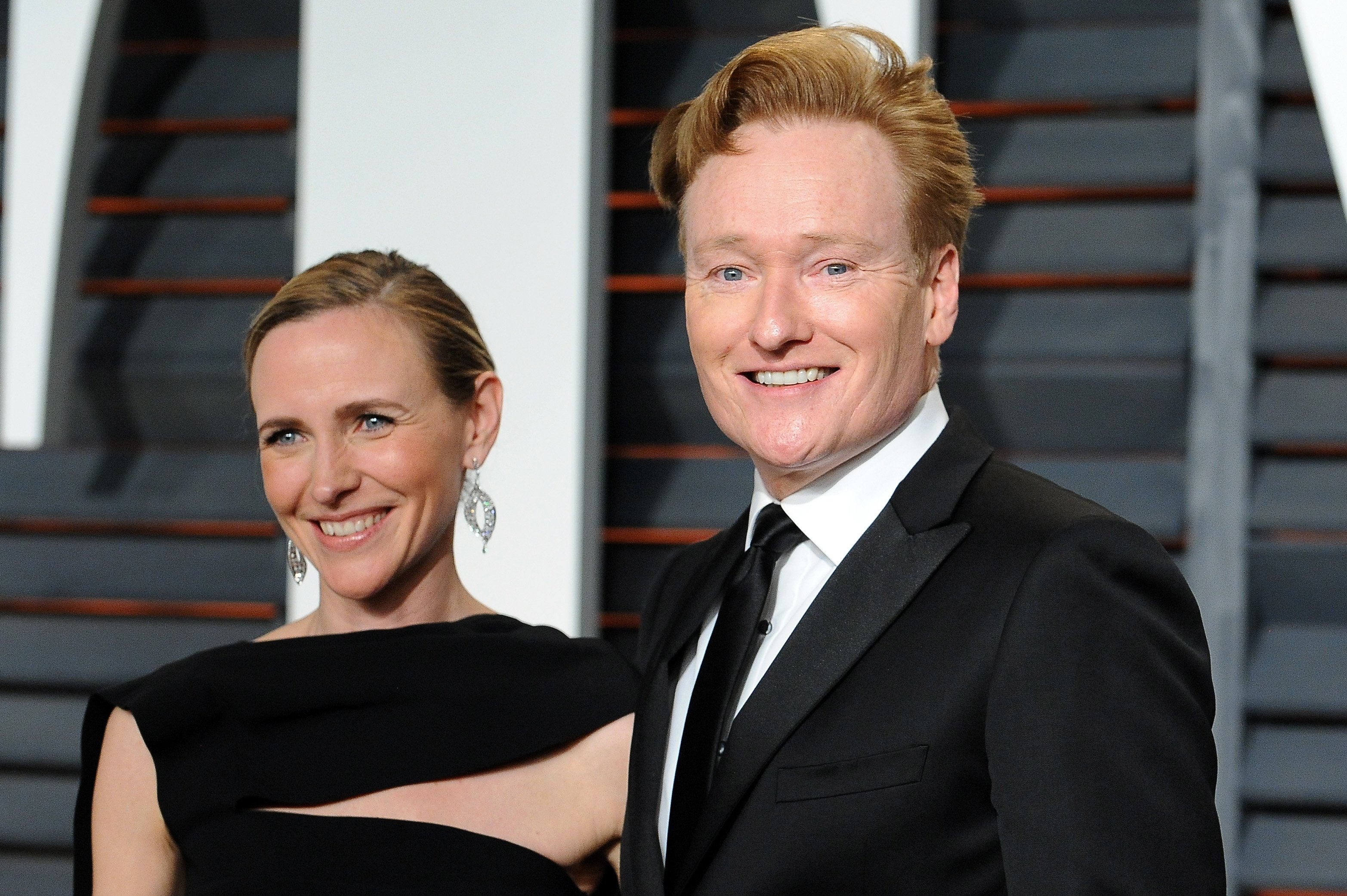 Liza Powel O'Brien and Conan O'Brien attend the 2015 Vanity Fair Oscar Party hosted by Graydon Carter at Wallis Annenberg Center for the Performing Arts on February 22, 2015, in Beverly Hills, California. | Source: Getty Images
