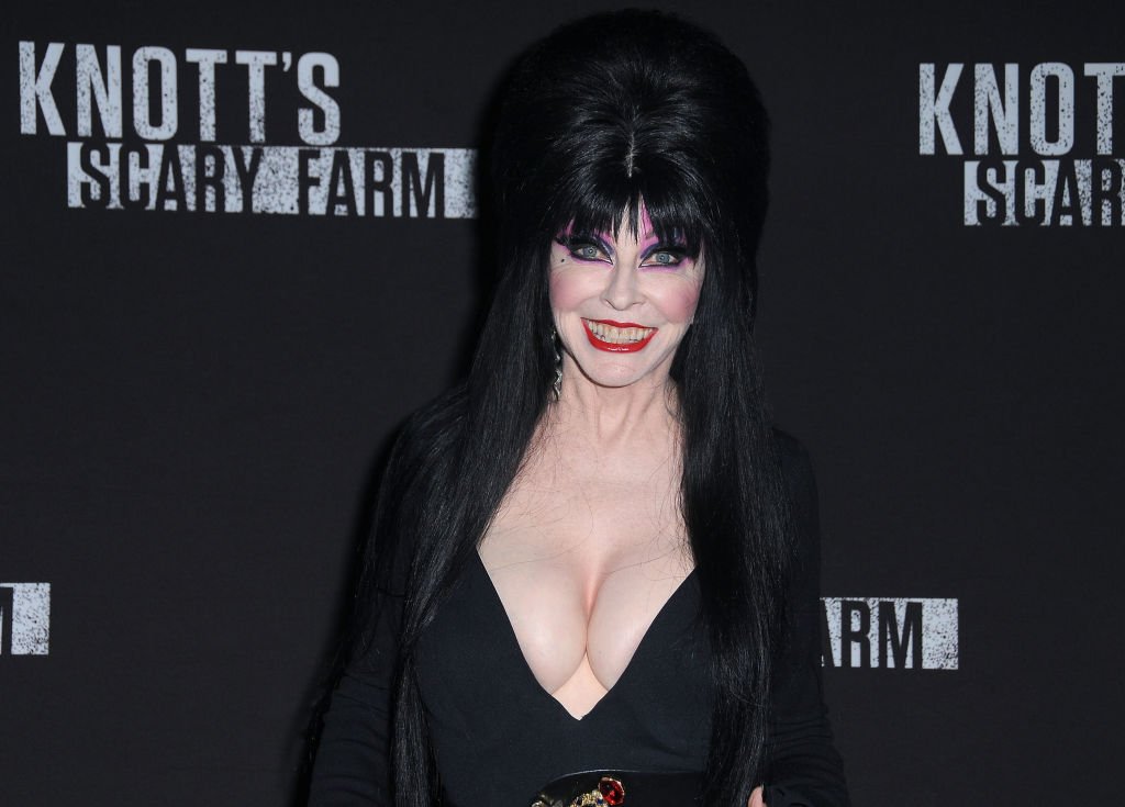 Cassandra Peterson attends Knott's Scary Farm and Instagram Celebrity Night at Knott's Berry Farm on September 29, 2017. | Photo: Getty Images