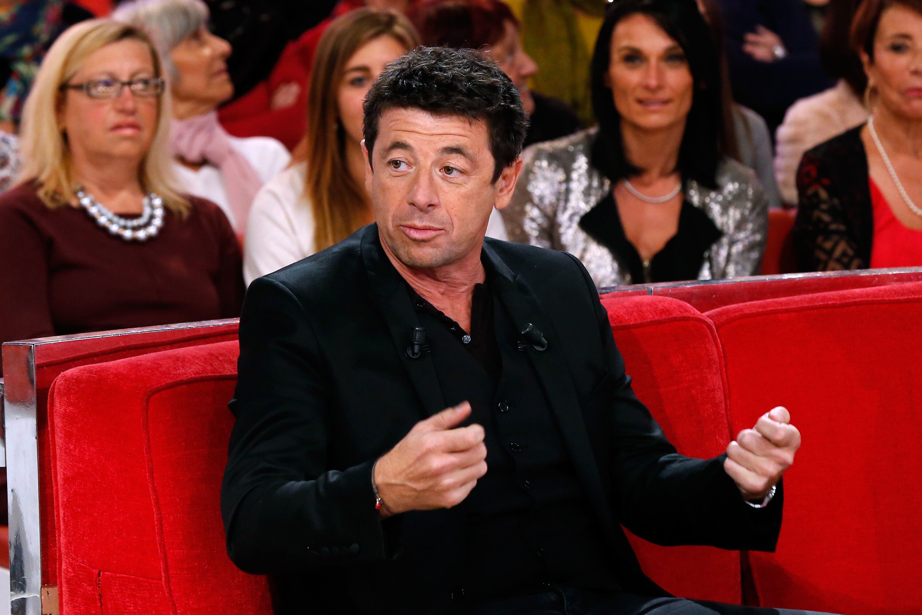 Patrick Bruel présente l'album'Corsu Mezu Mezu Mezu' lors de l'émission 'Vivement Dimanche' au Pavillon Gabriel. | Photo : GettyImage