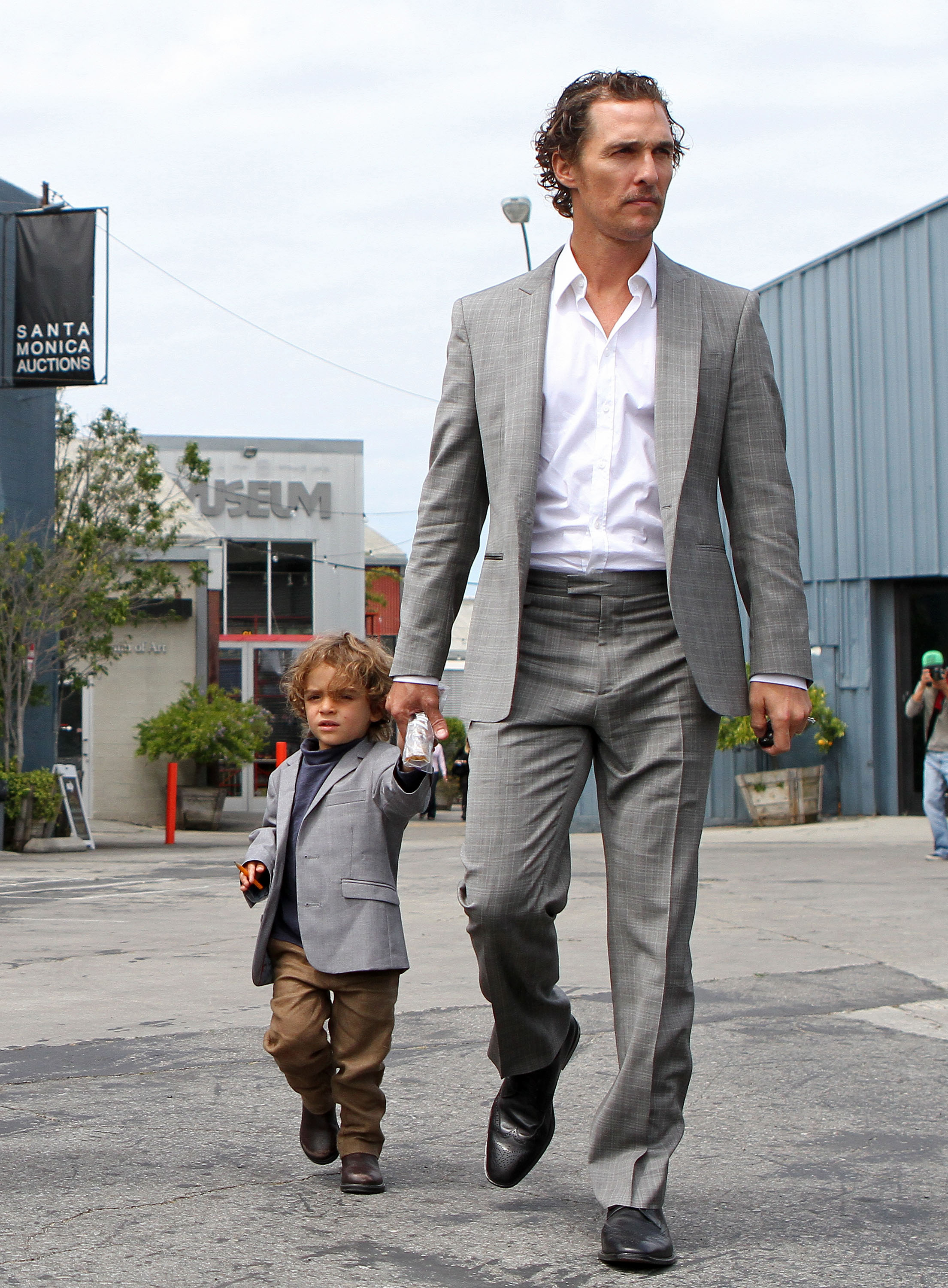 Matthew McConaughey and Levi McConaughey at Santa Monica on June 5, 2011. | Source: Getty Images