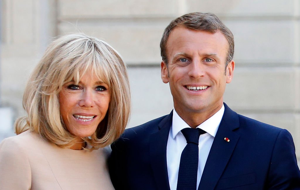 Le couple Macron devant les Champs Elysées, le 22 août 2019 | Photo : Getty Images