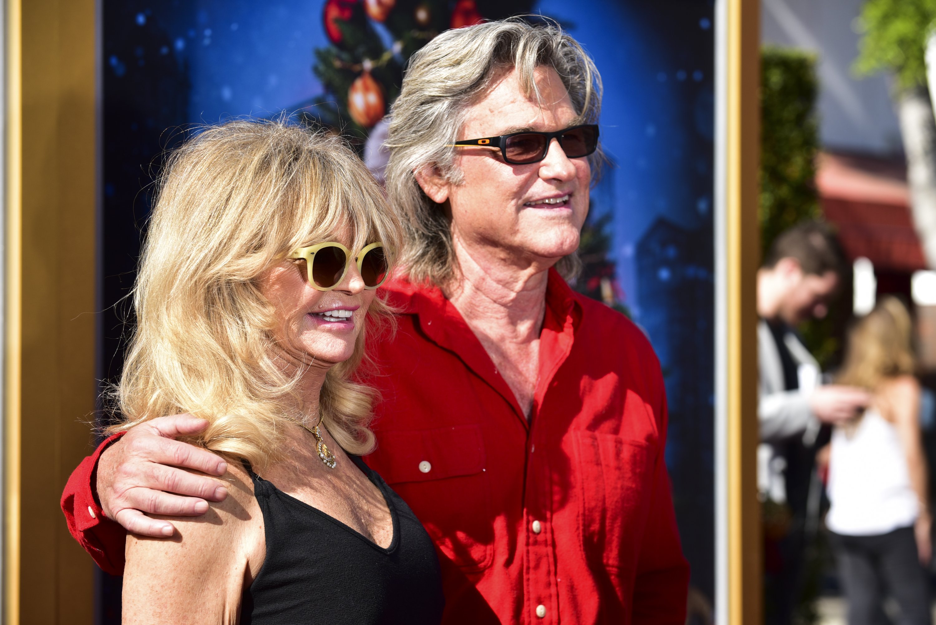 Goldie Hawn and Kurt Russell attend the premiere of "The Christmas Chronicles" in Los Angeles, California on November 18, 2018 | Photo: Getty Images