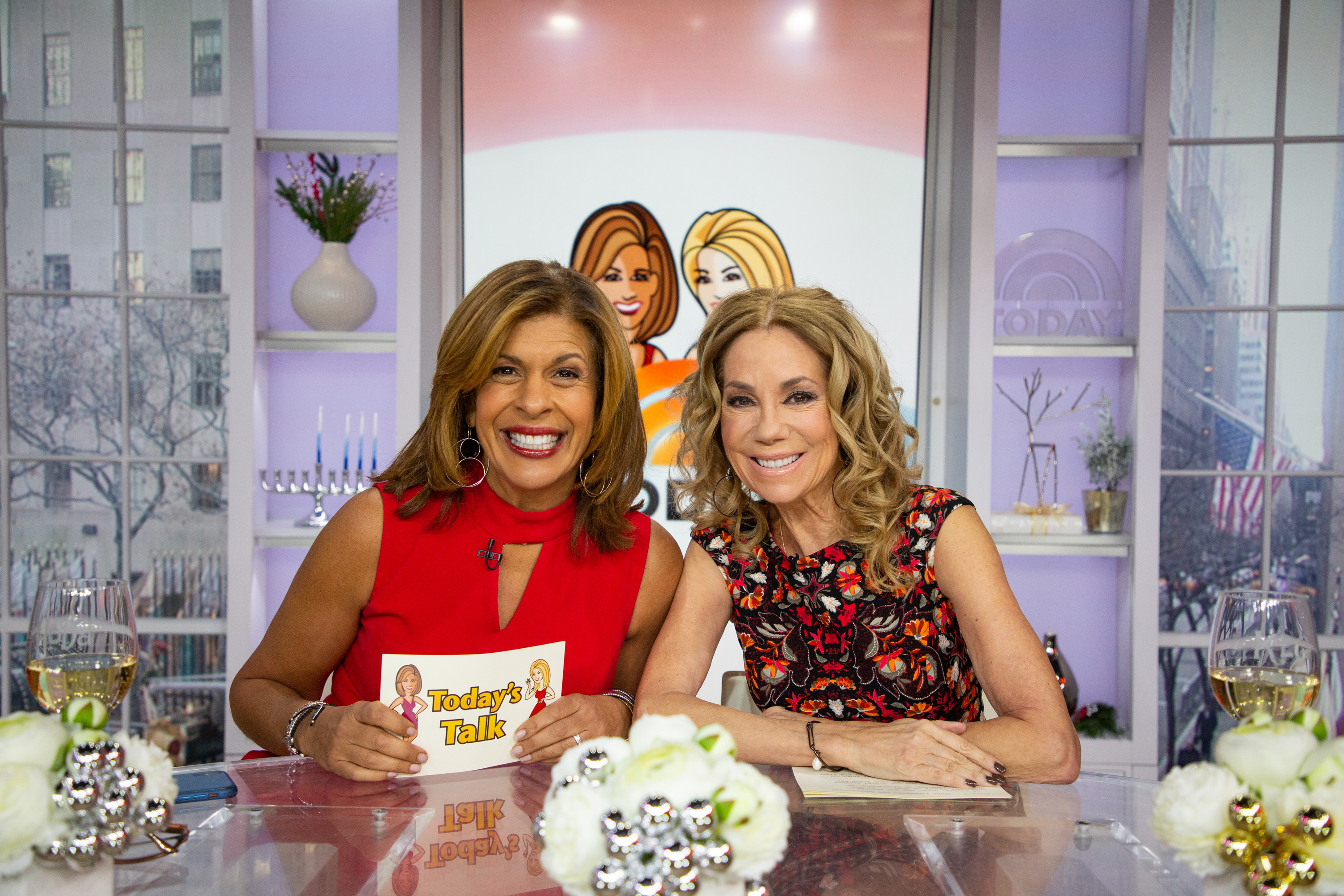 Hoda Kotb and Kathie Lee Gifford on a Season 67 episode of "Today" on January 1, 2018. | Source: Getty Images