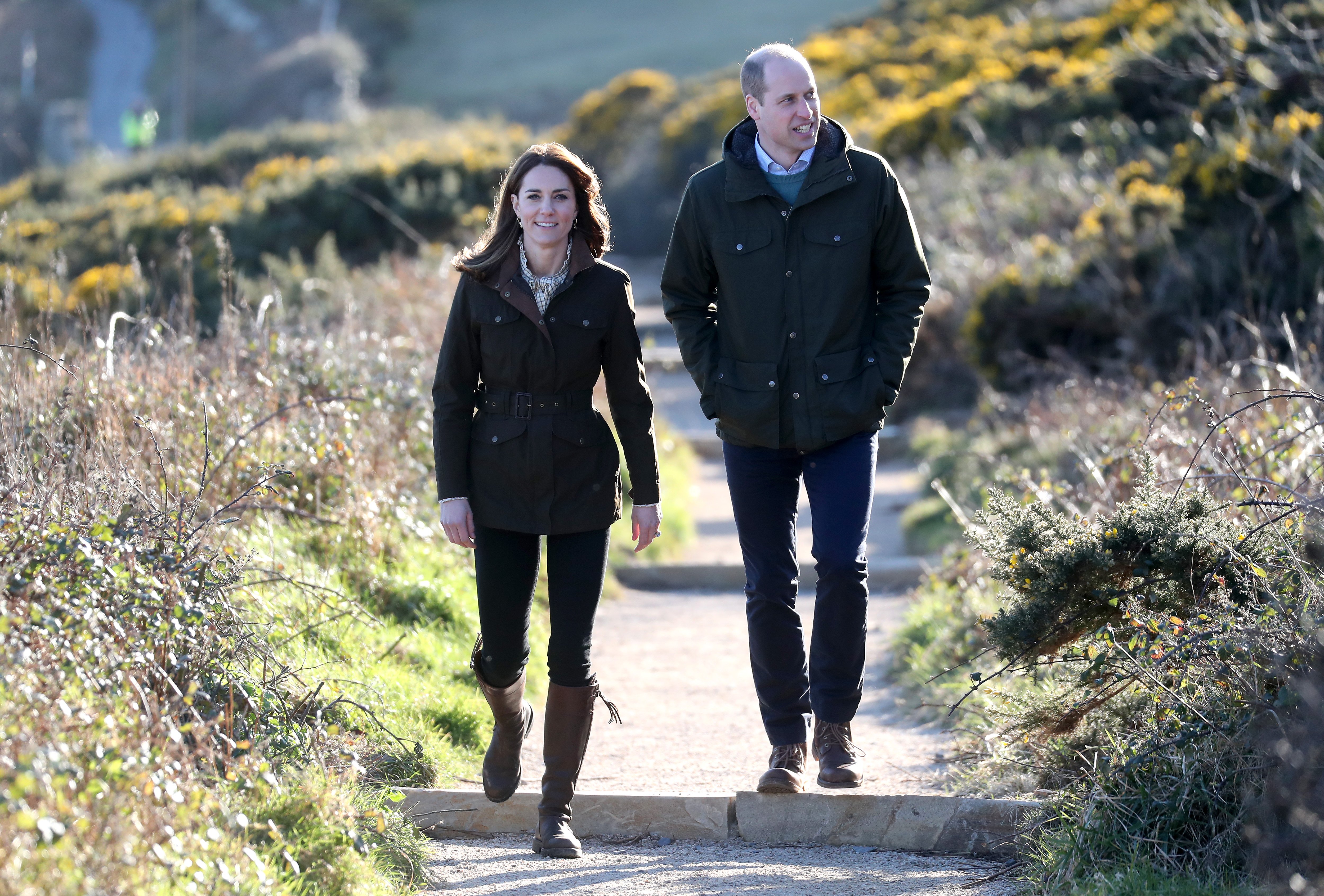 Kate Middleton and Prince William visit Howth Cliff, a cliff walk with views out over the Irish Sea during day two of their visit to Ireland on March 04, 2020 | Photo: Getty Images