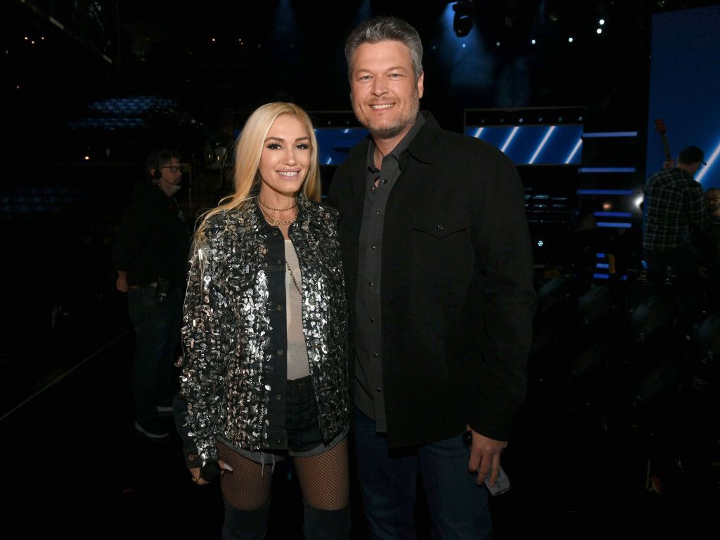 Gwen Stefani and Blake Shelton pose in the audience at the 62nd Annual GRAMMY Awards at STAPLES Center on January 24, 2020 | Photo: Getty Images